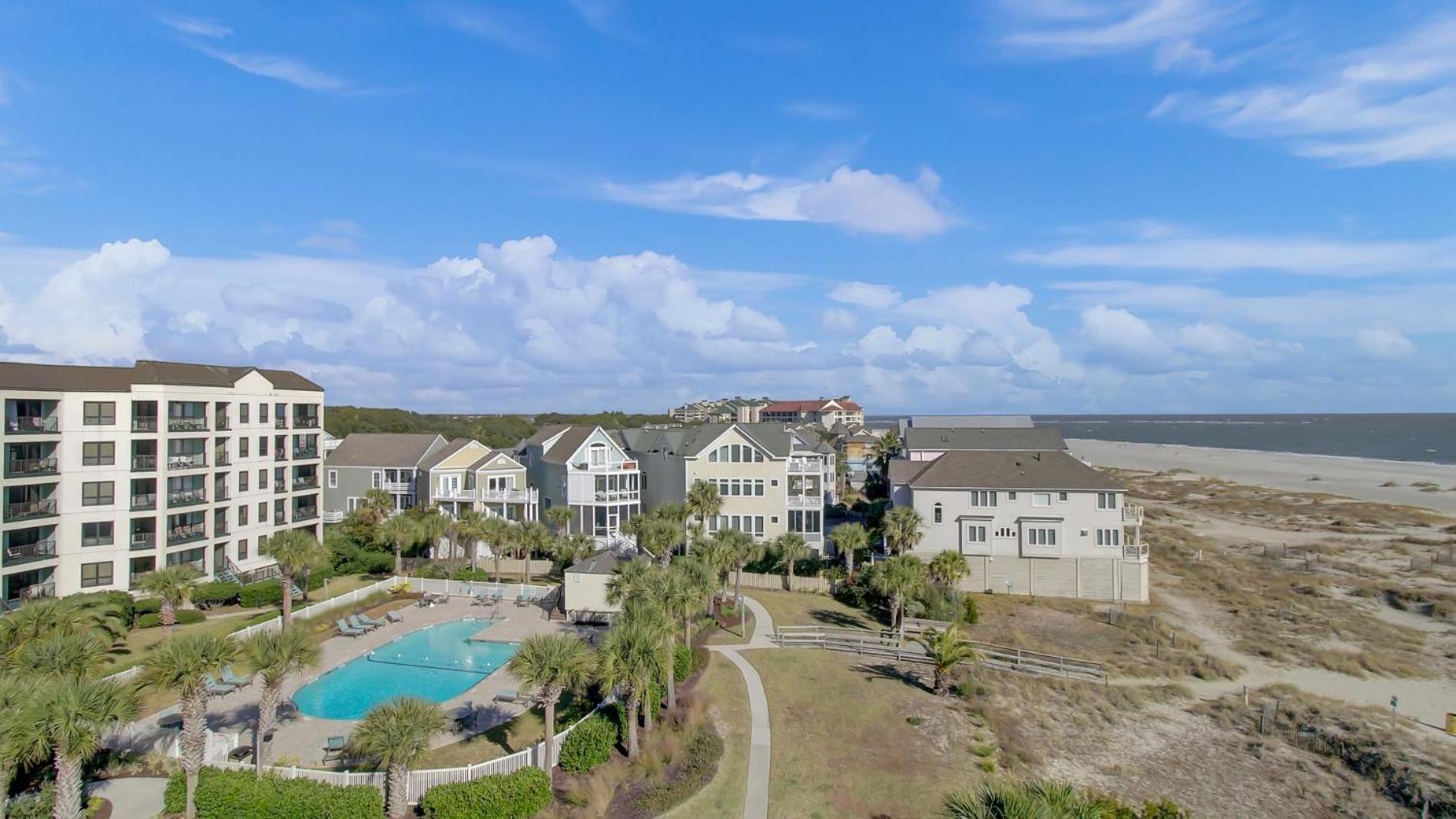 Newly Renovated Beachfront Condo Pool Balcony 108 Summerhouse by AvantStay