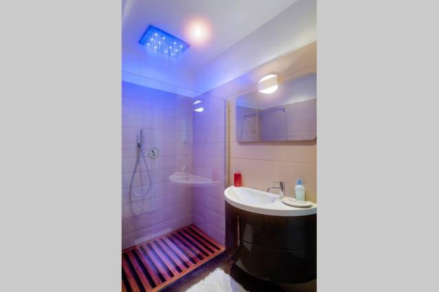 Elisabeth Waterfront Apartment