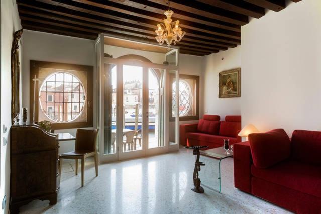 Elisabeth Waterfront Apartment