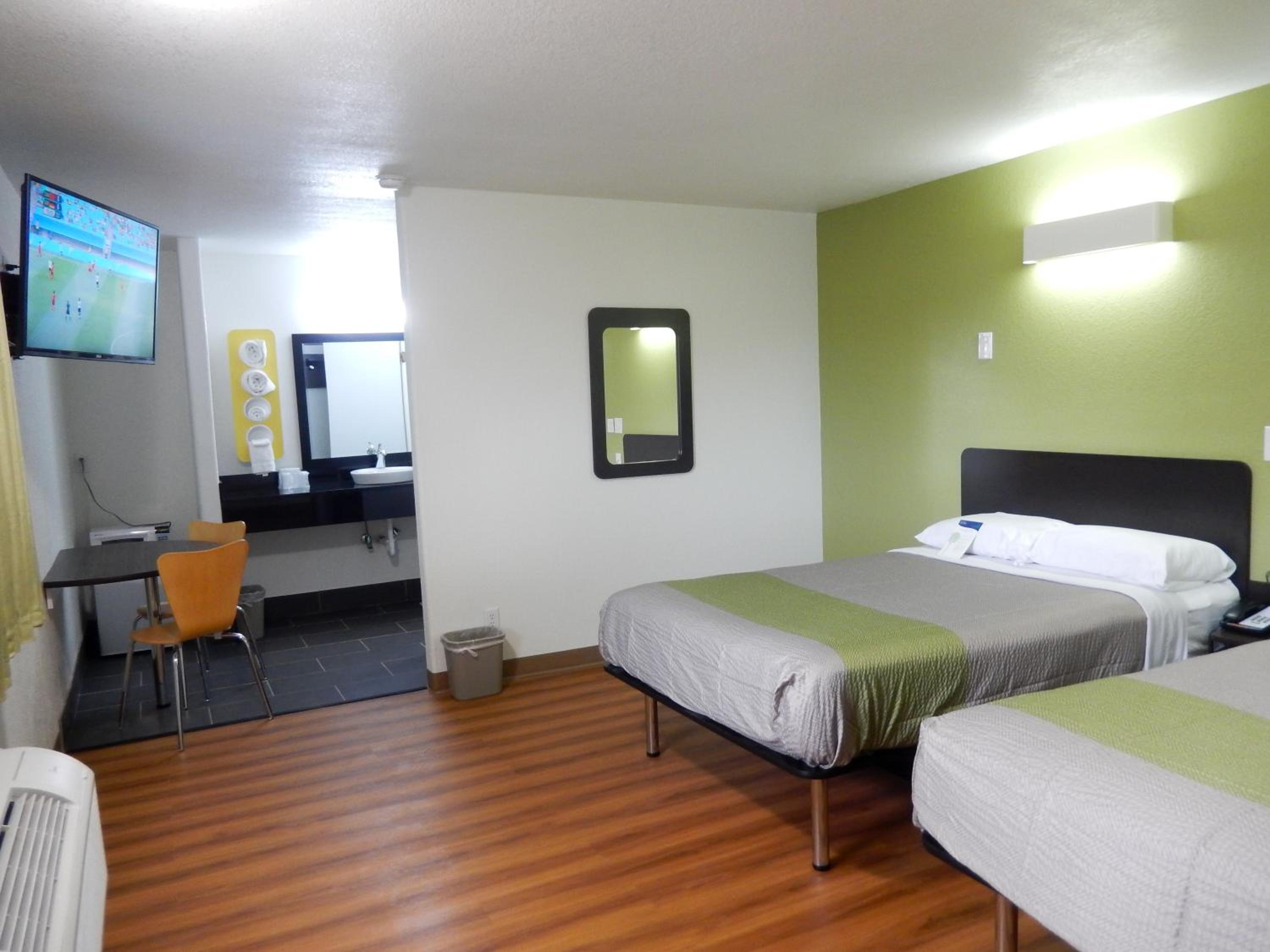 Childress Vacations - Motel 6-Childress, TX - Property Image 15