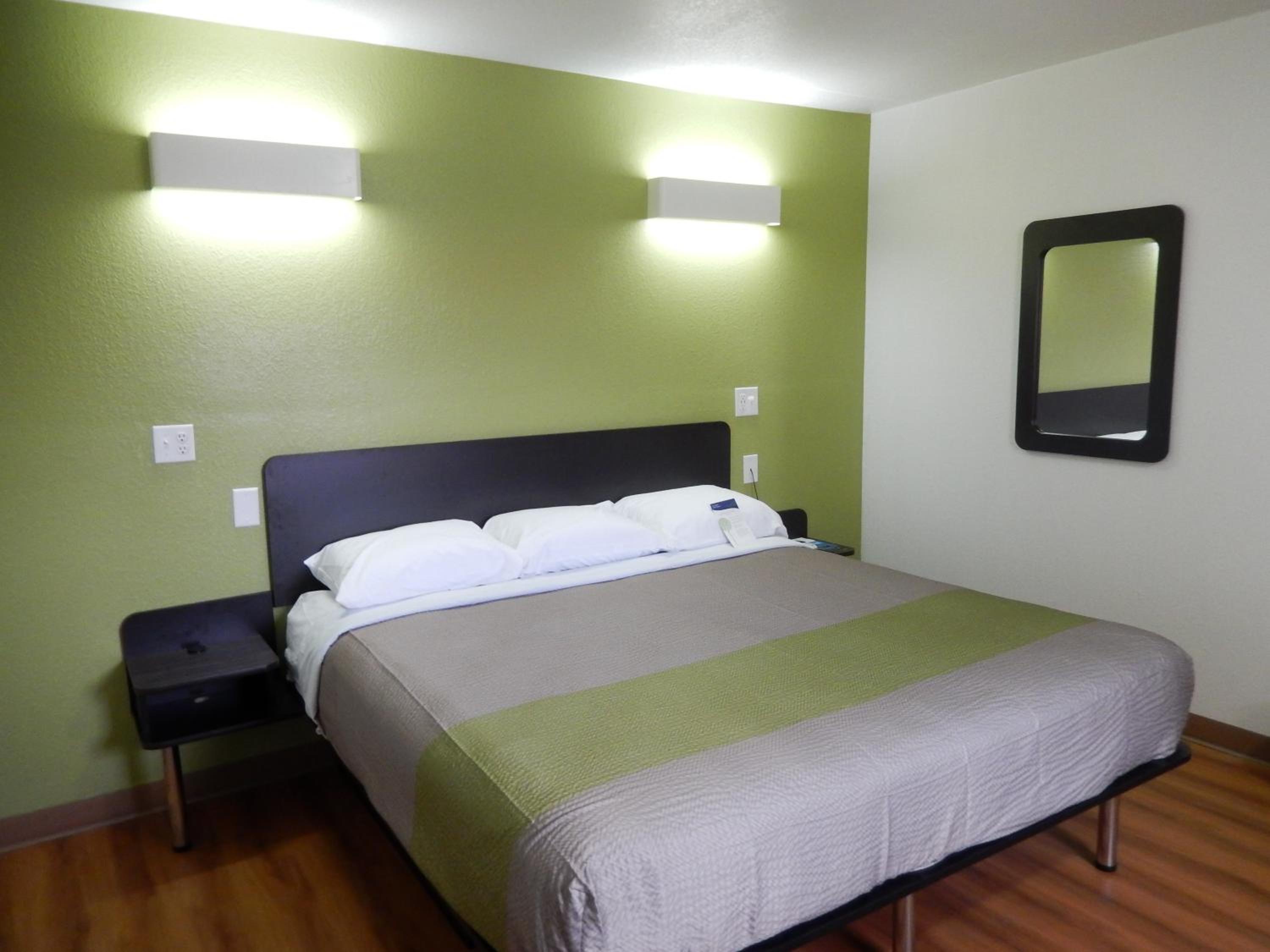 Childress Vacations - Motel 6-Childress, TX - Property Image 17