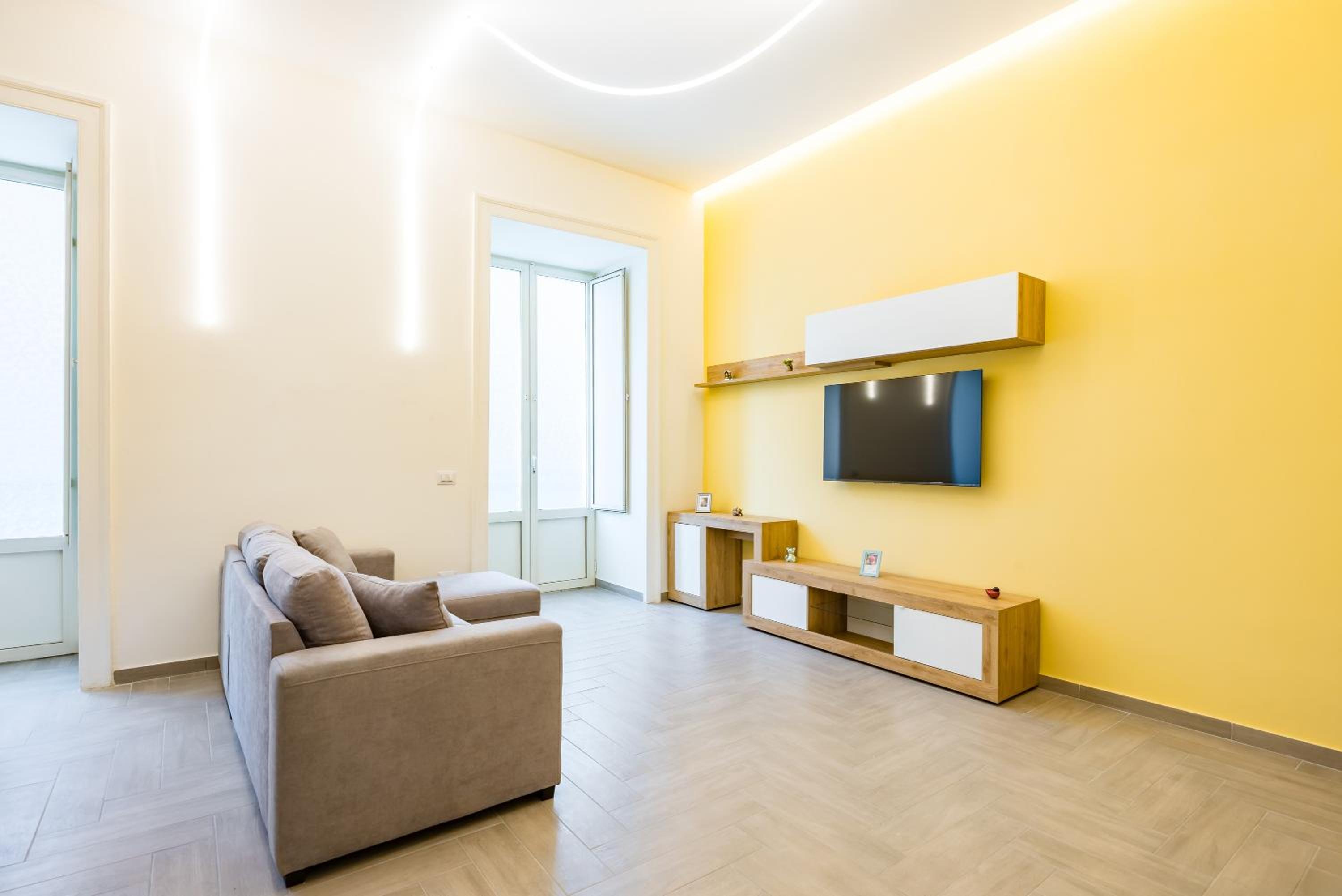 Solaris Suites