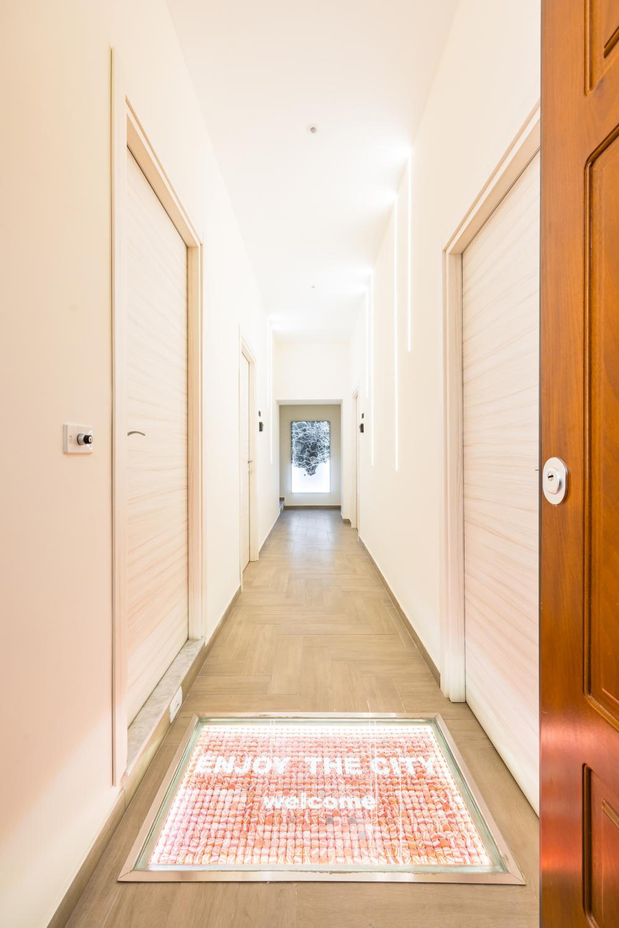 Solaris Suites