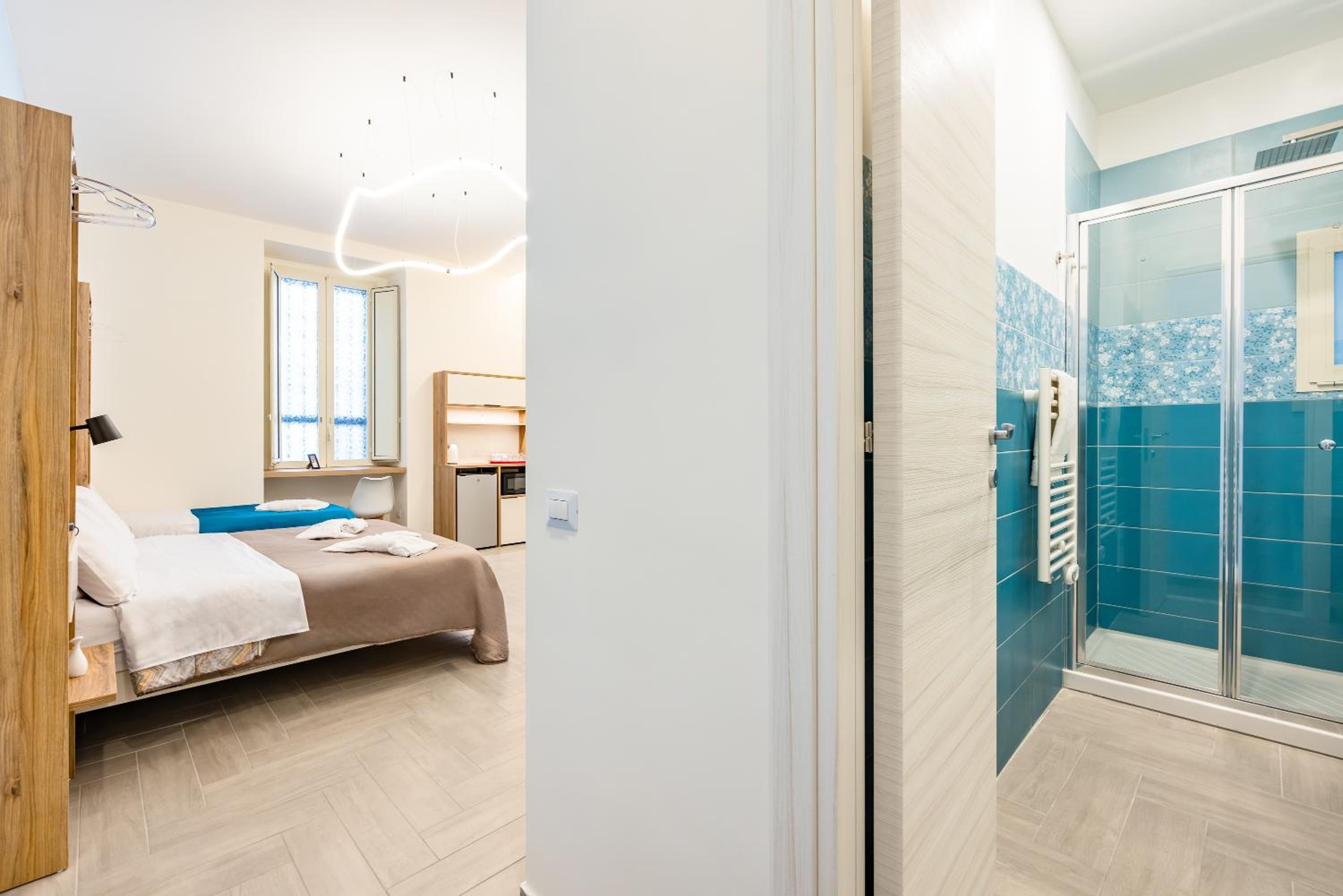 Solaris Suites