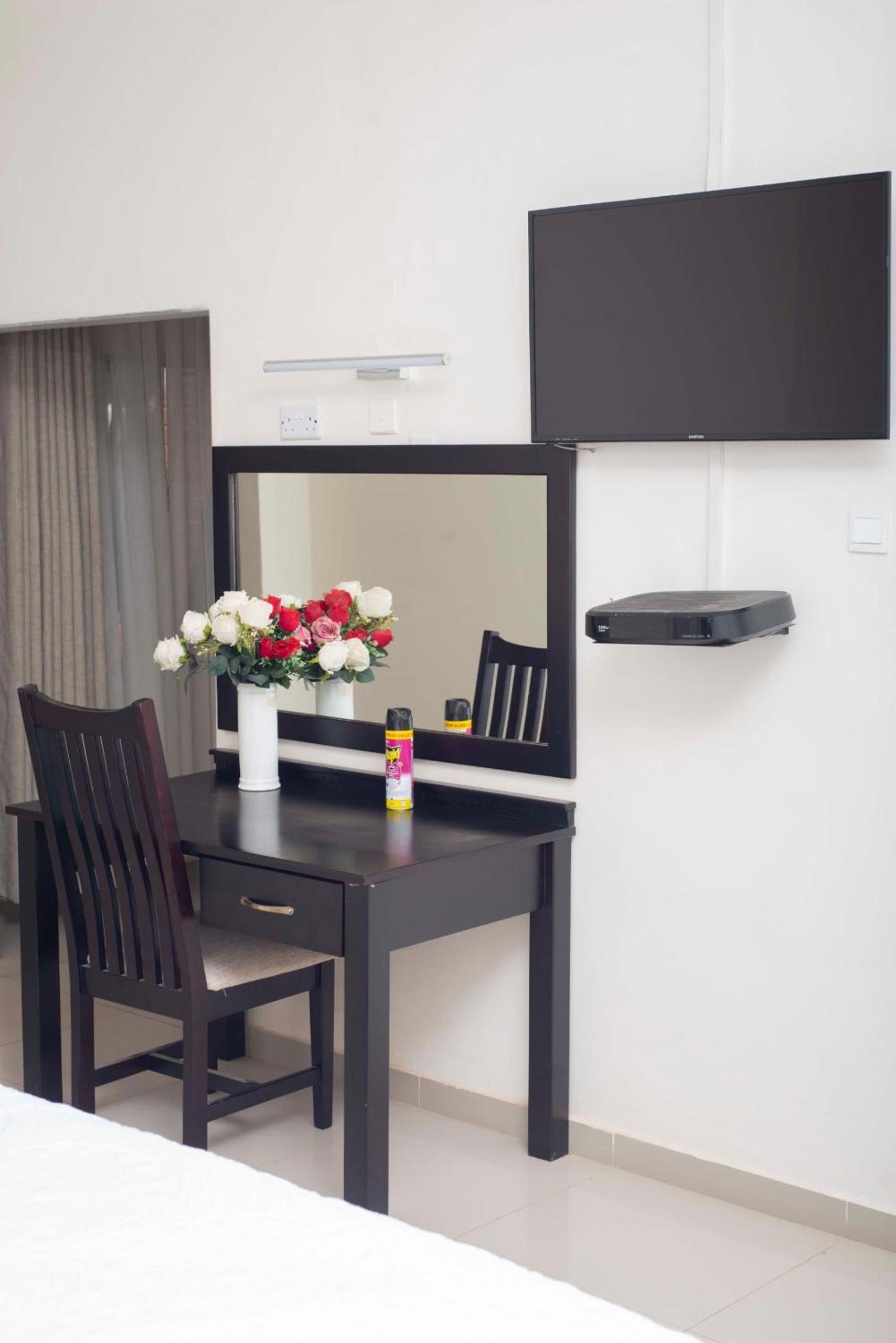 Executive comfort with premium workspace - 2334