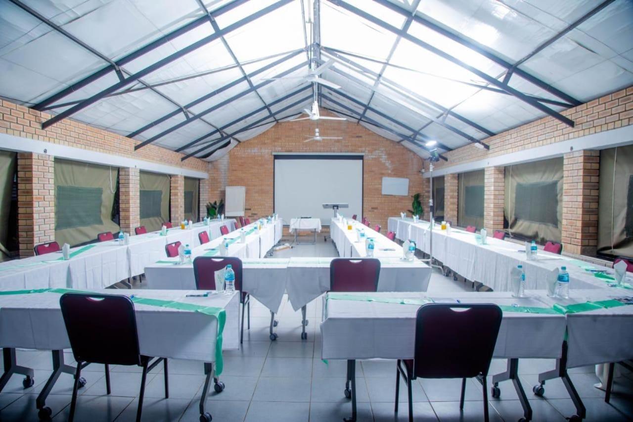 Comfort-driven hotel rooms in Hazeldene - 2335