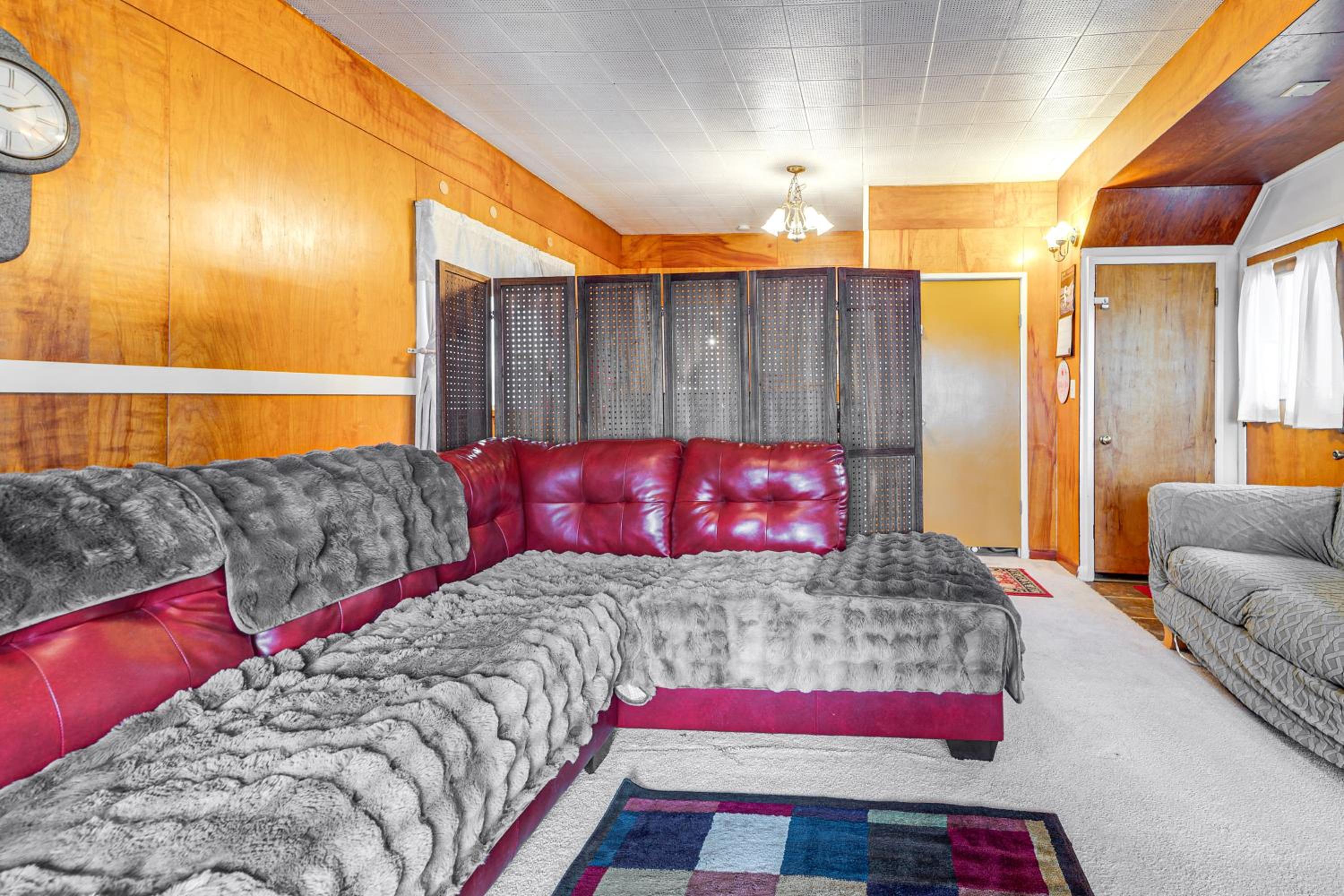 Walkable Home in Hoquiam! Olympic Peninsula Base