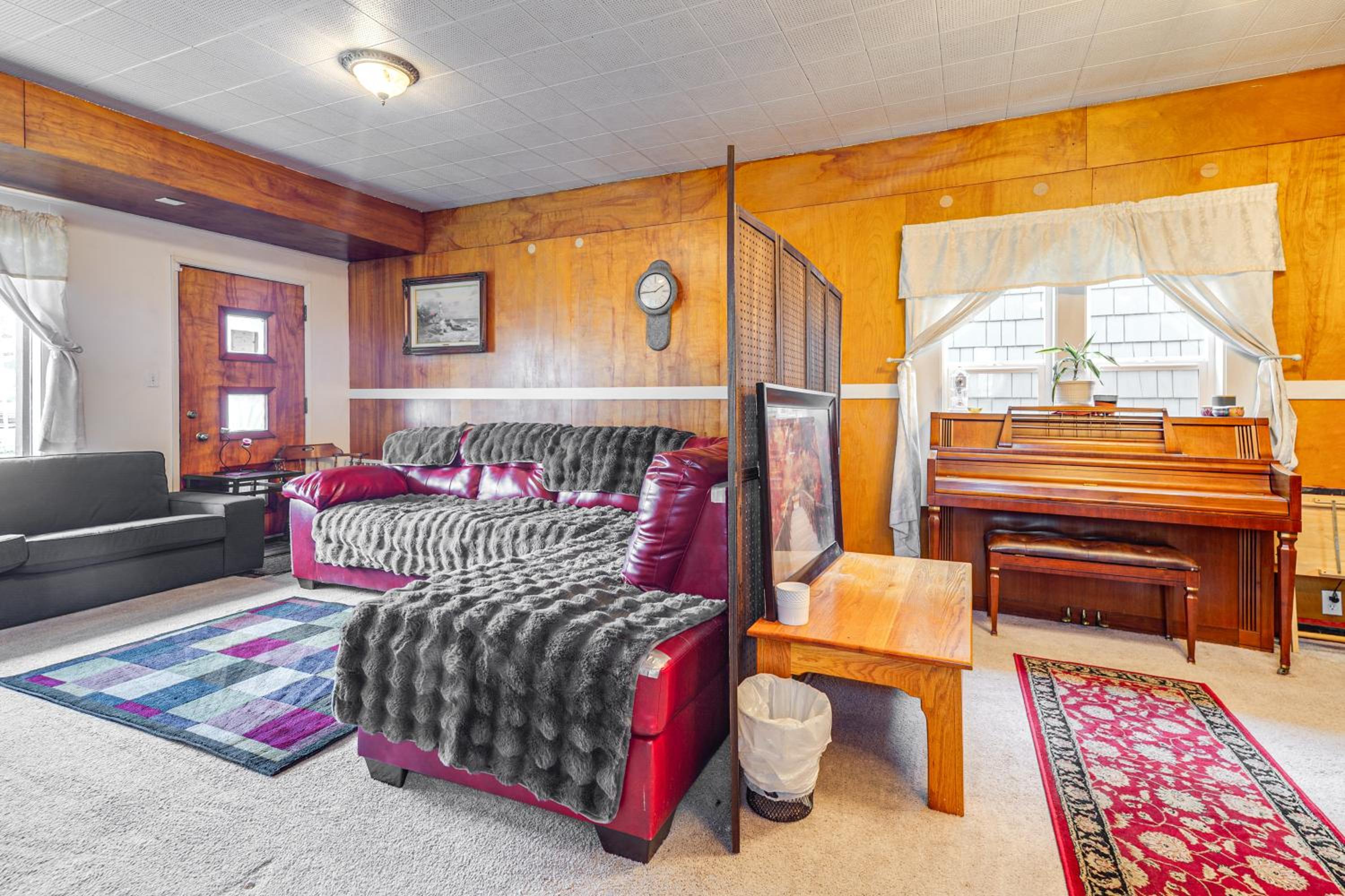 Walkable Home in Hoquiam! Olympic Peninsula Base