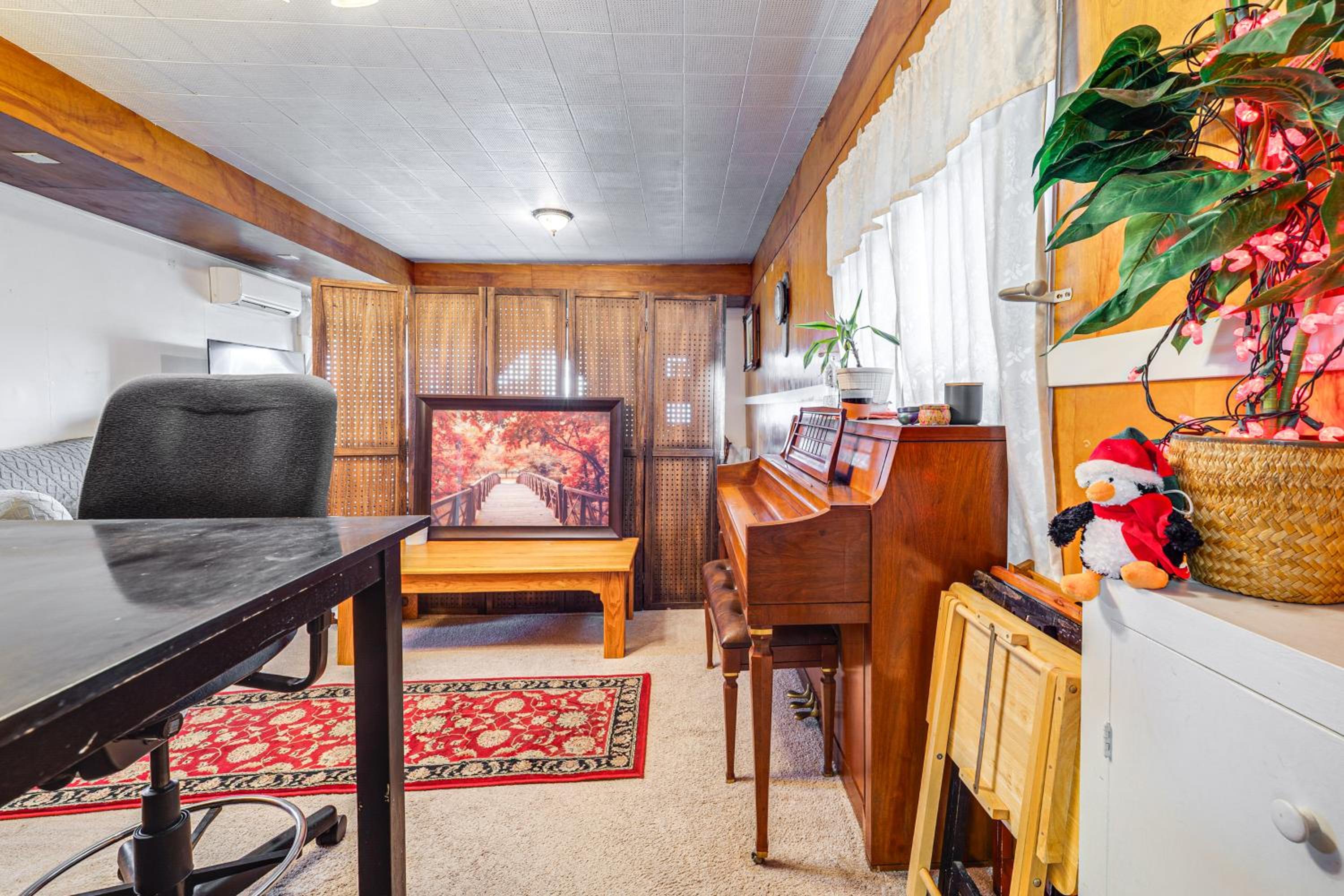 Walkable Home in Hoquiam! Olympic Peninsula Base