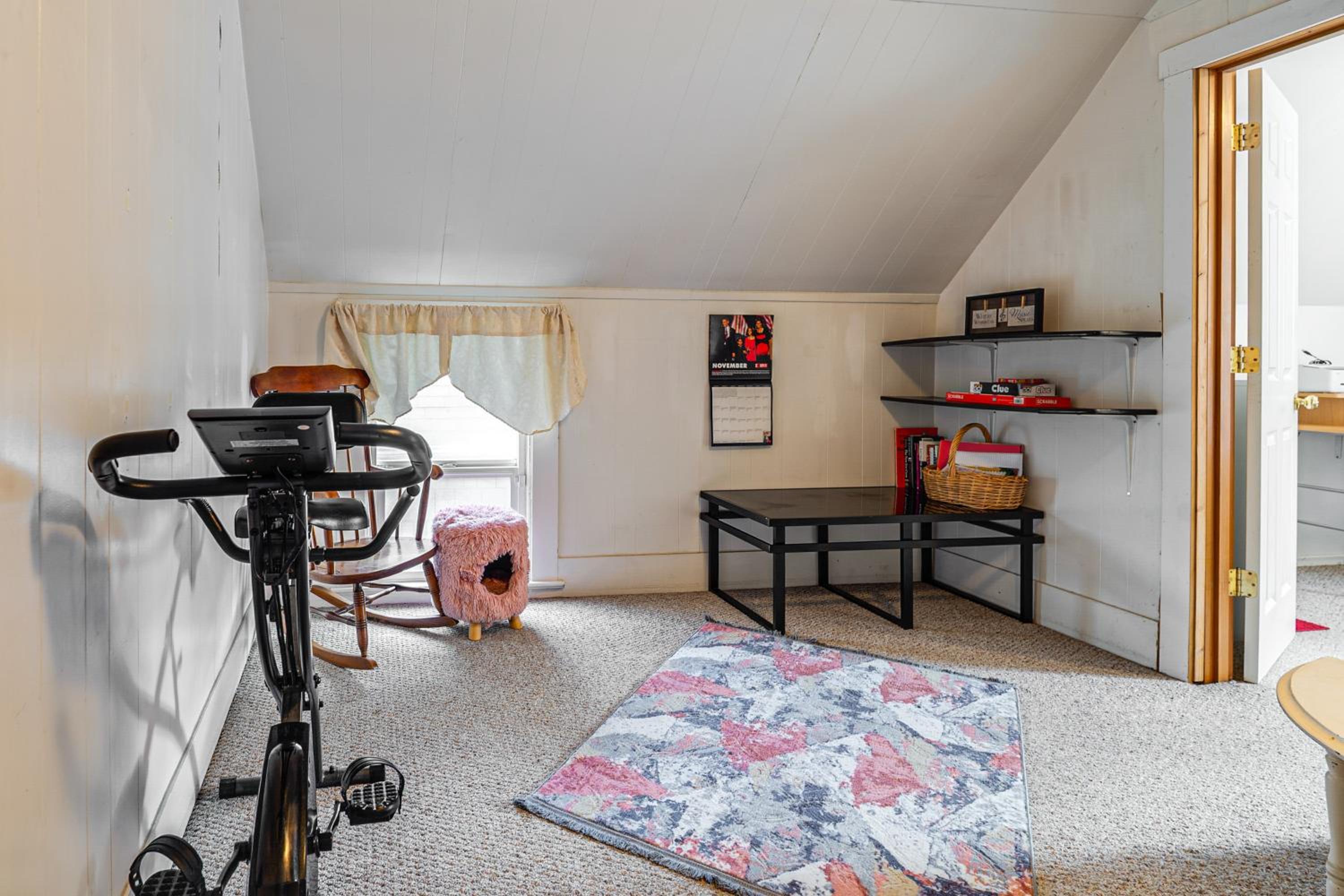 Walkable Home in Hoquiam! Olympic Peninsula Base