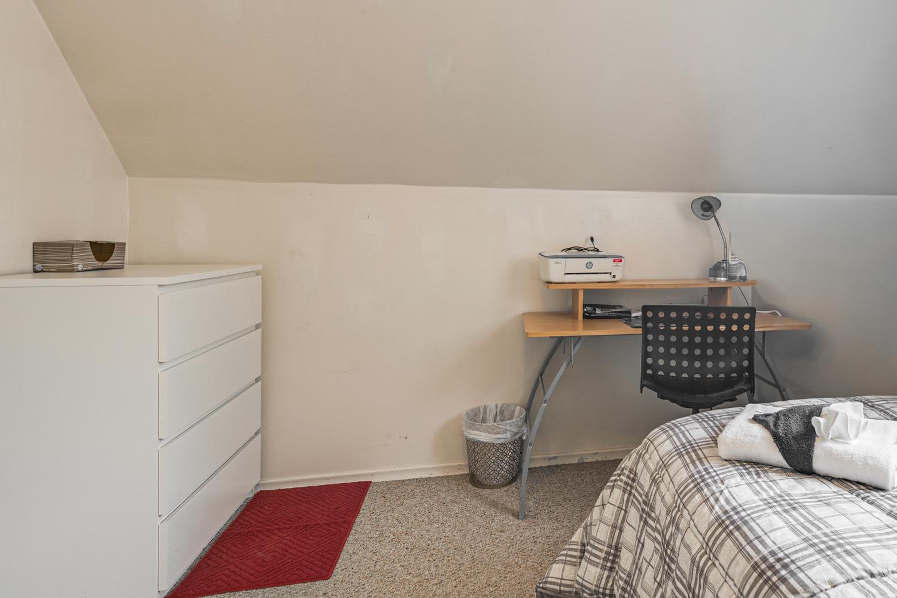 Walkable Home in Hoquiam! Olympic Peninsula Base