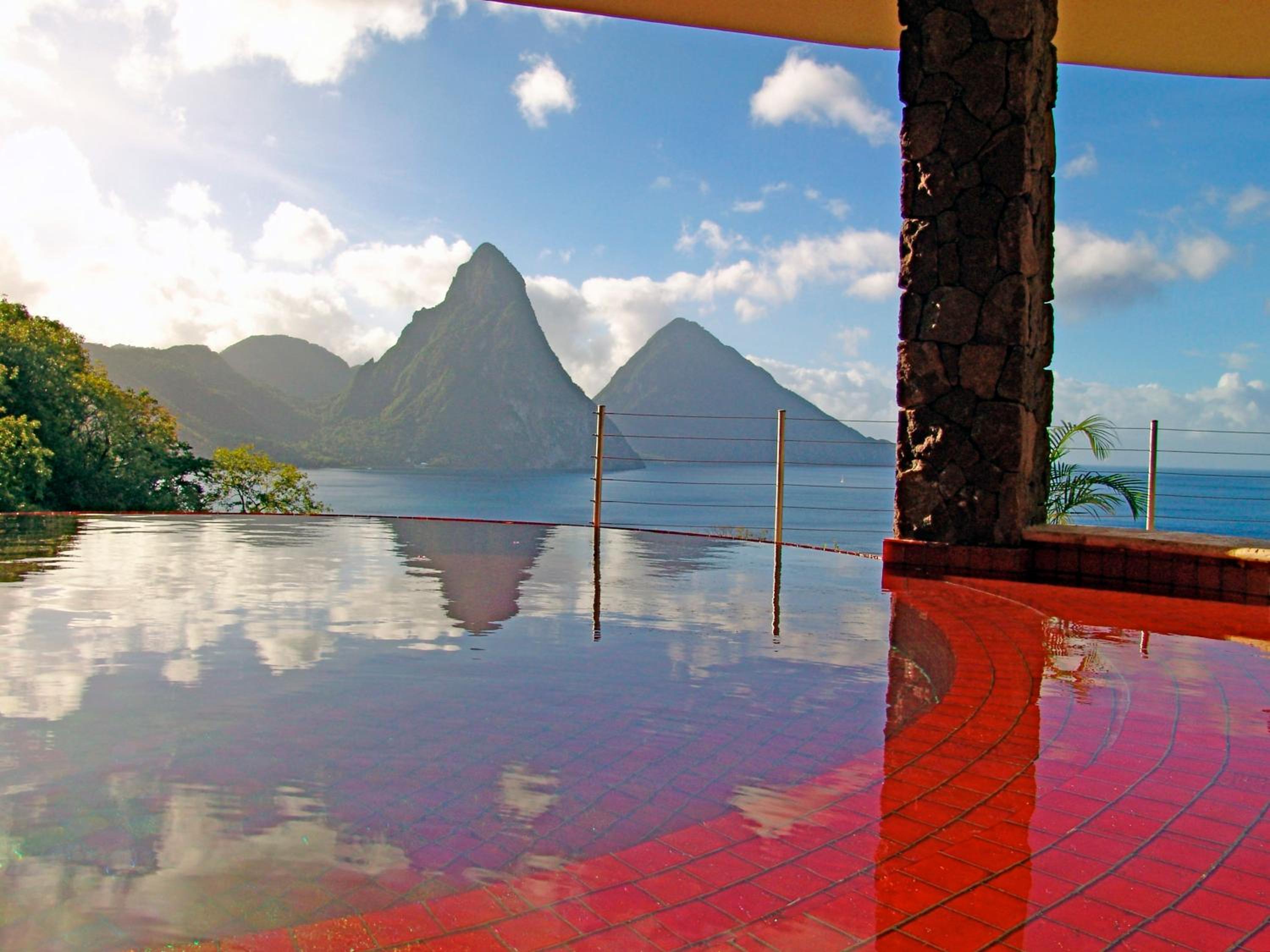 Jade Mountain Resort 13