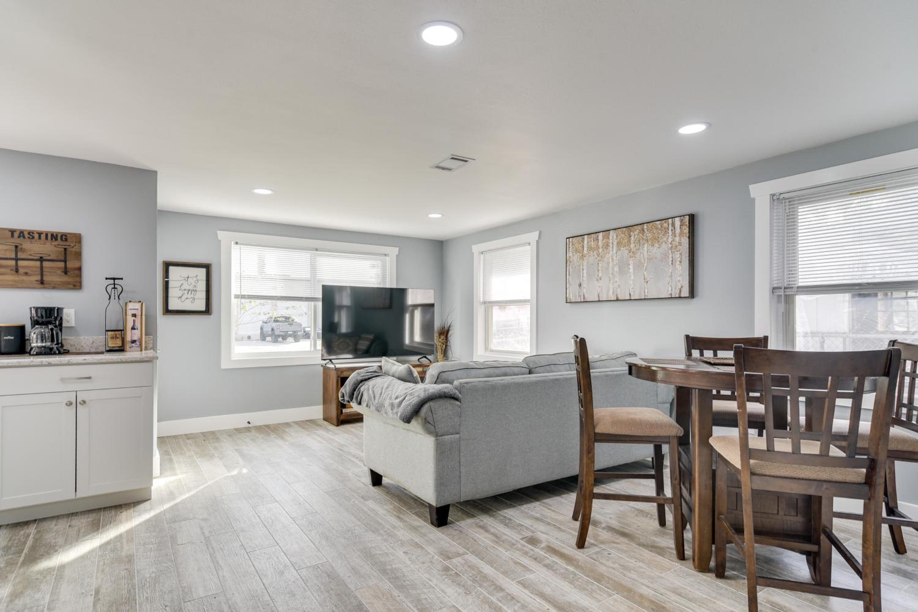 Walk to Restaurants Home with Yard in Safety Harbor