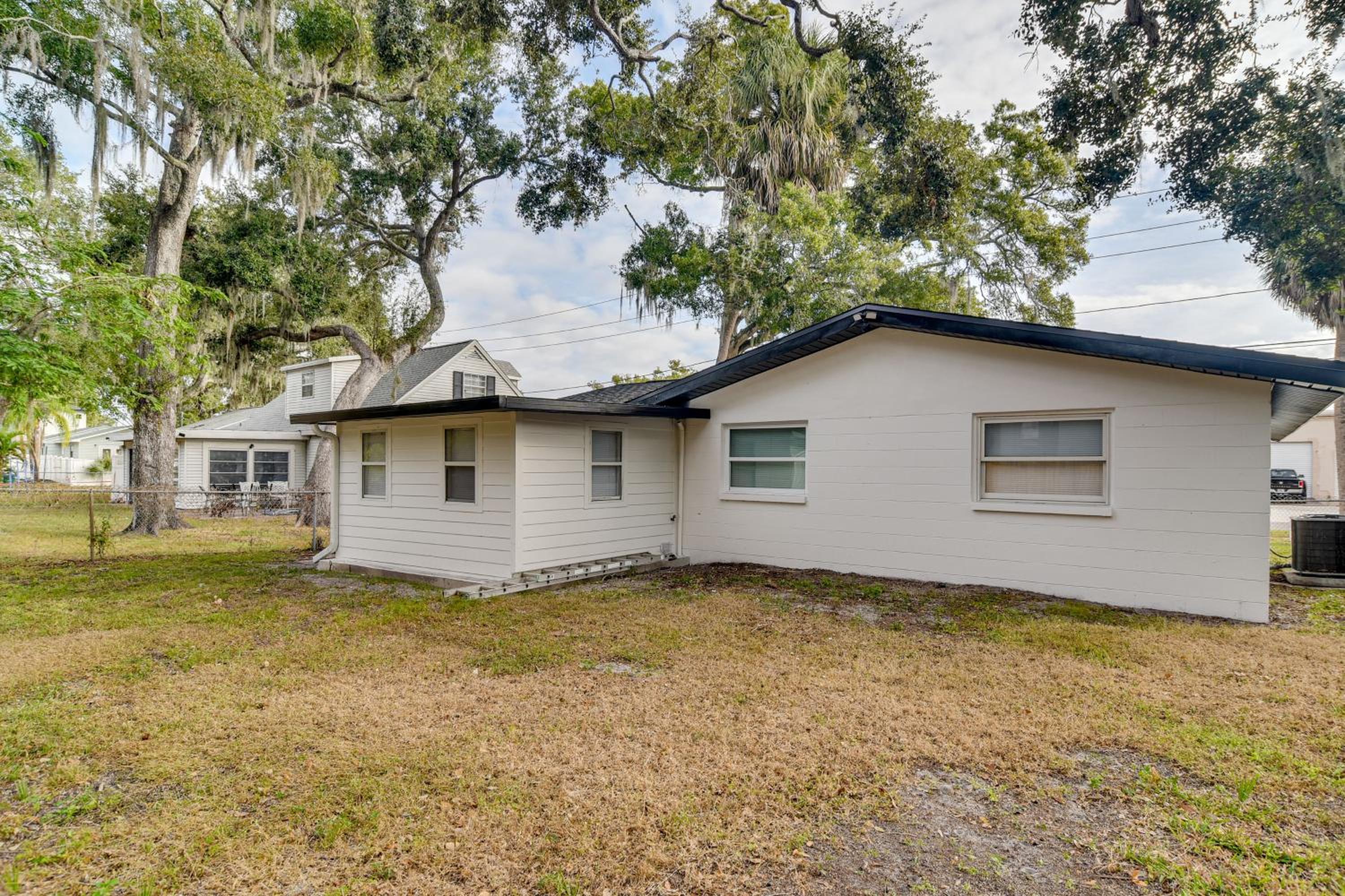 Walk to Restaurants Home with Yard in Safety Harbor