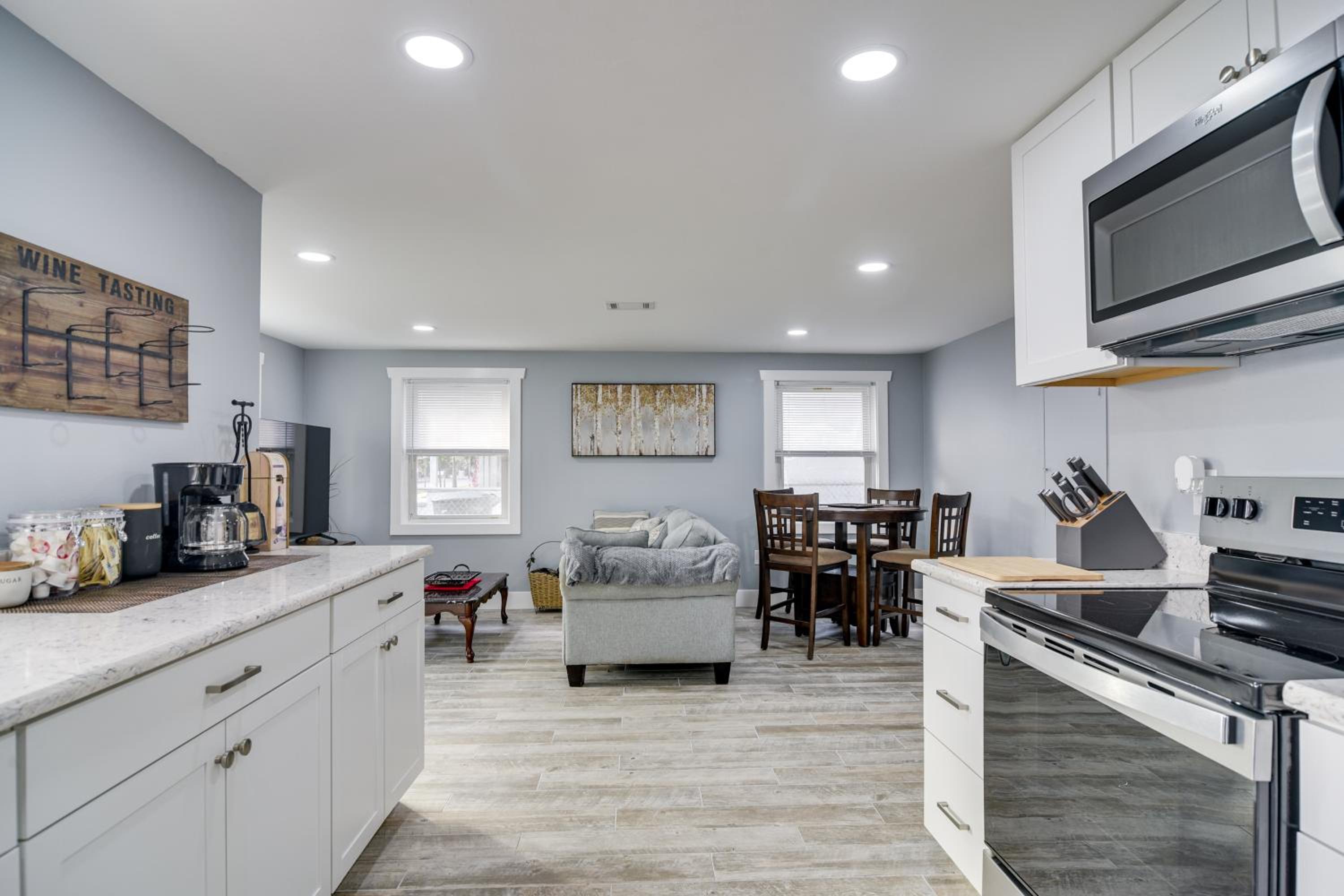 Walk to Restaurants Home with Yard in Safety Harbor