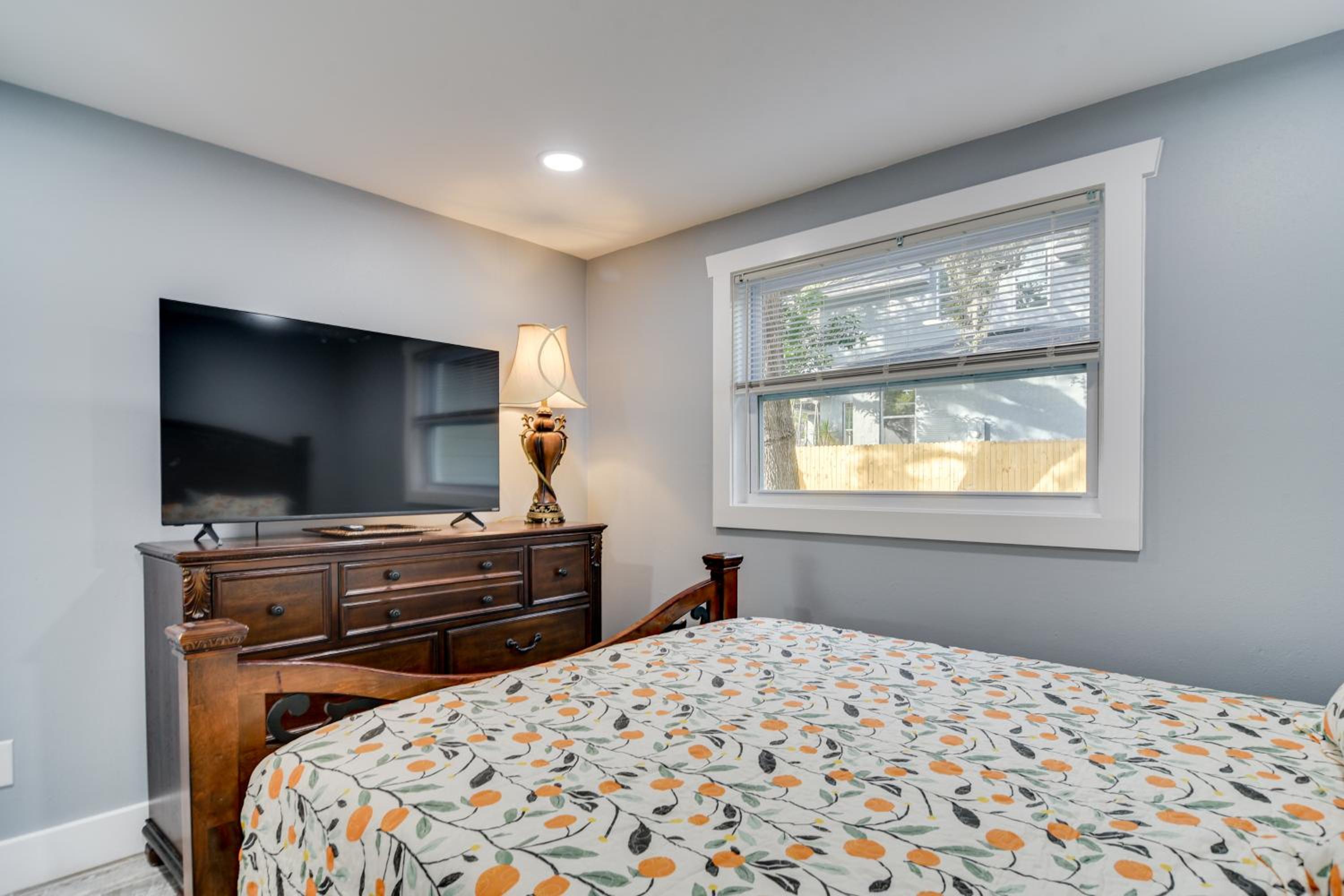 Walk to Restaurants Home with Yard in Safety Harbor