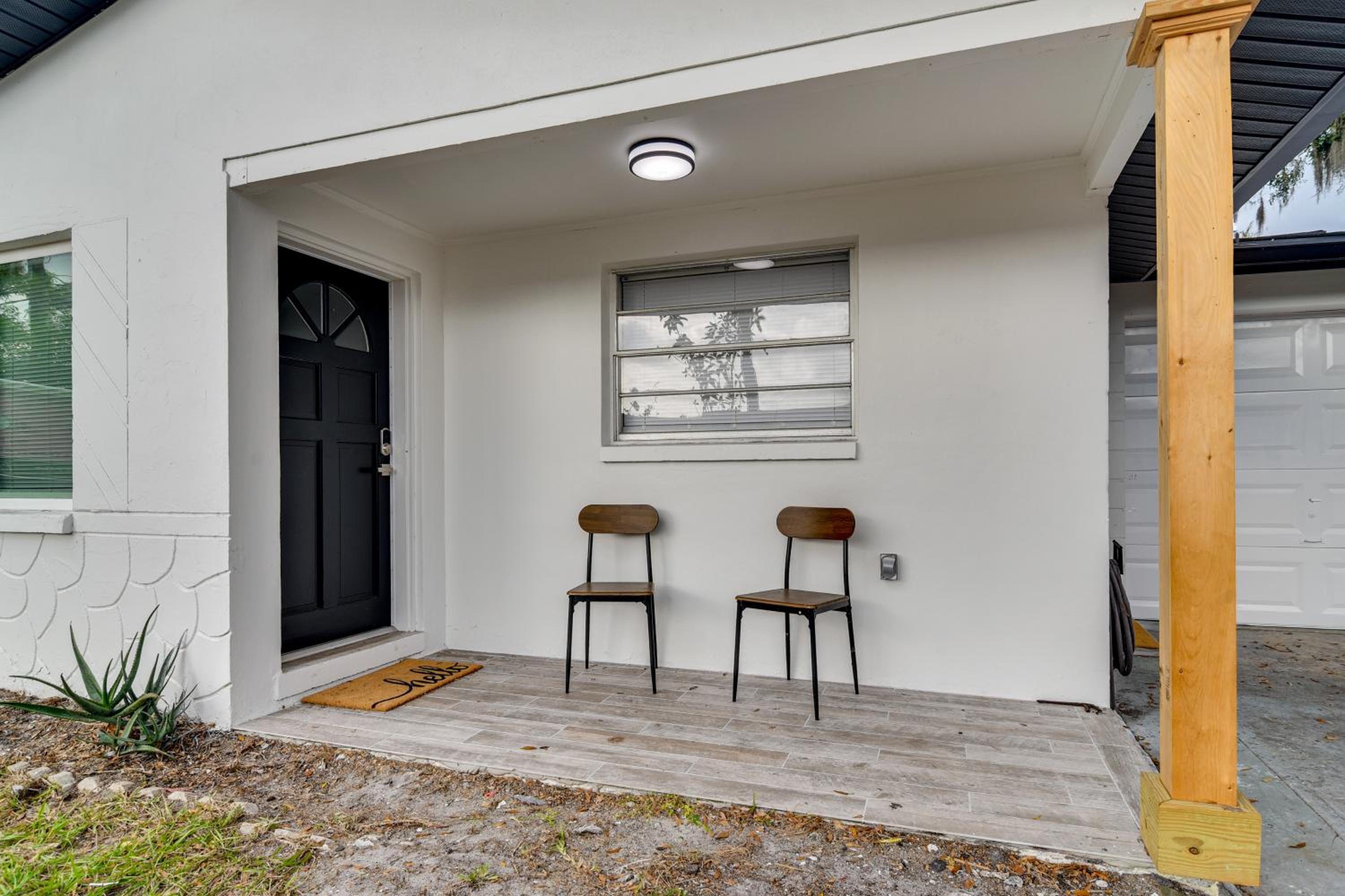 Walk to Restaurants Home with Yard in Safety Harbor