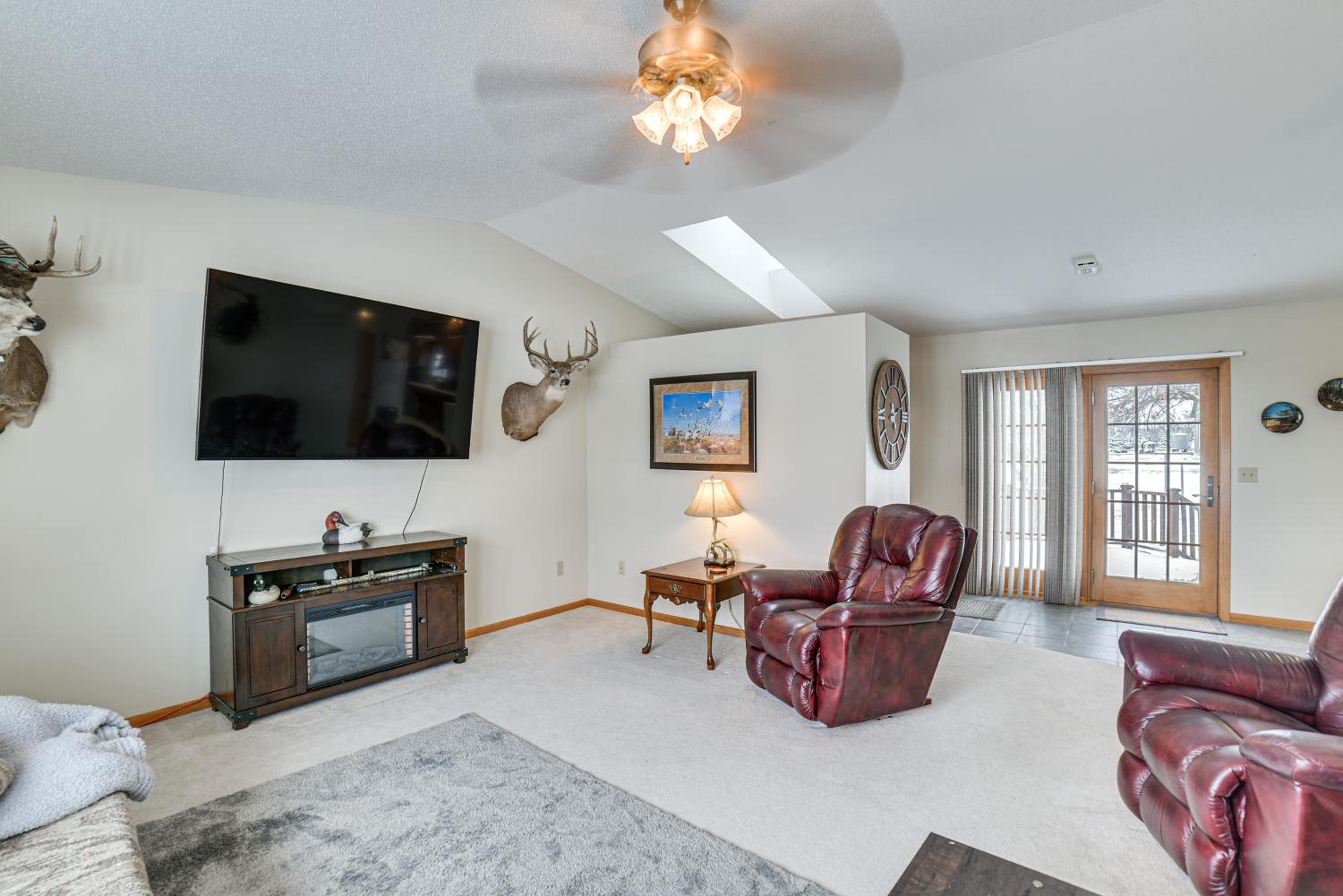 Spacious Retreat with Private Yard and Deck in Roscoe!