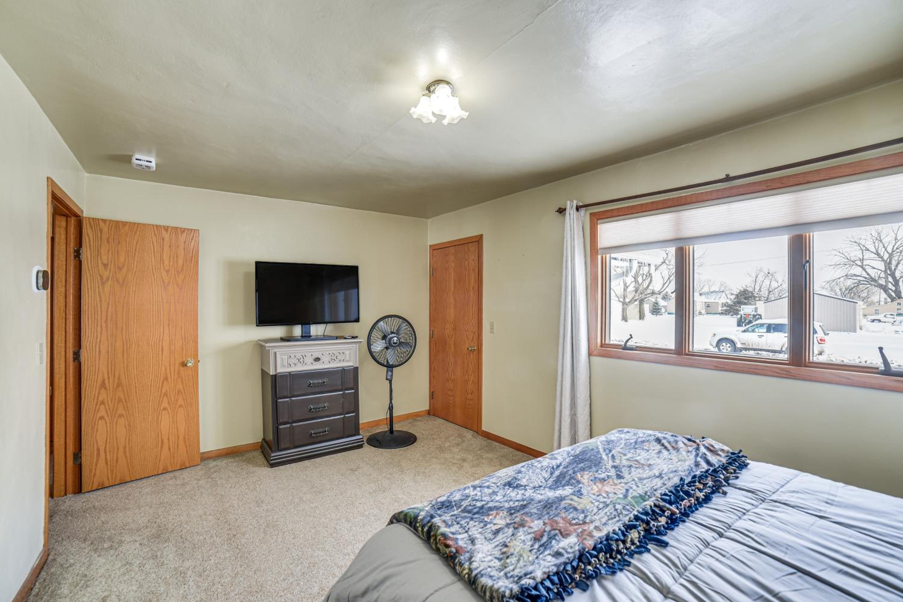 Spacious Retreat with Private Yard and Deck in Roscoe!