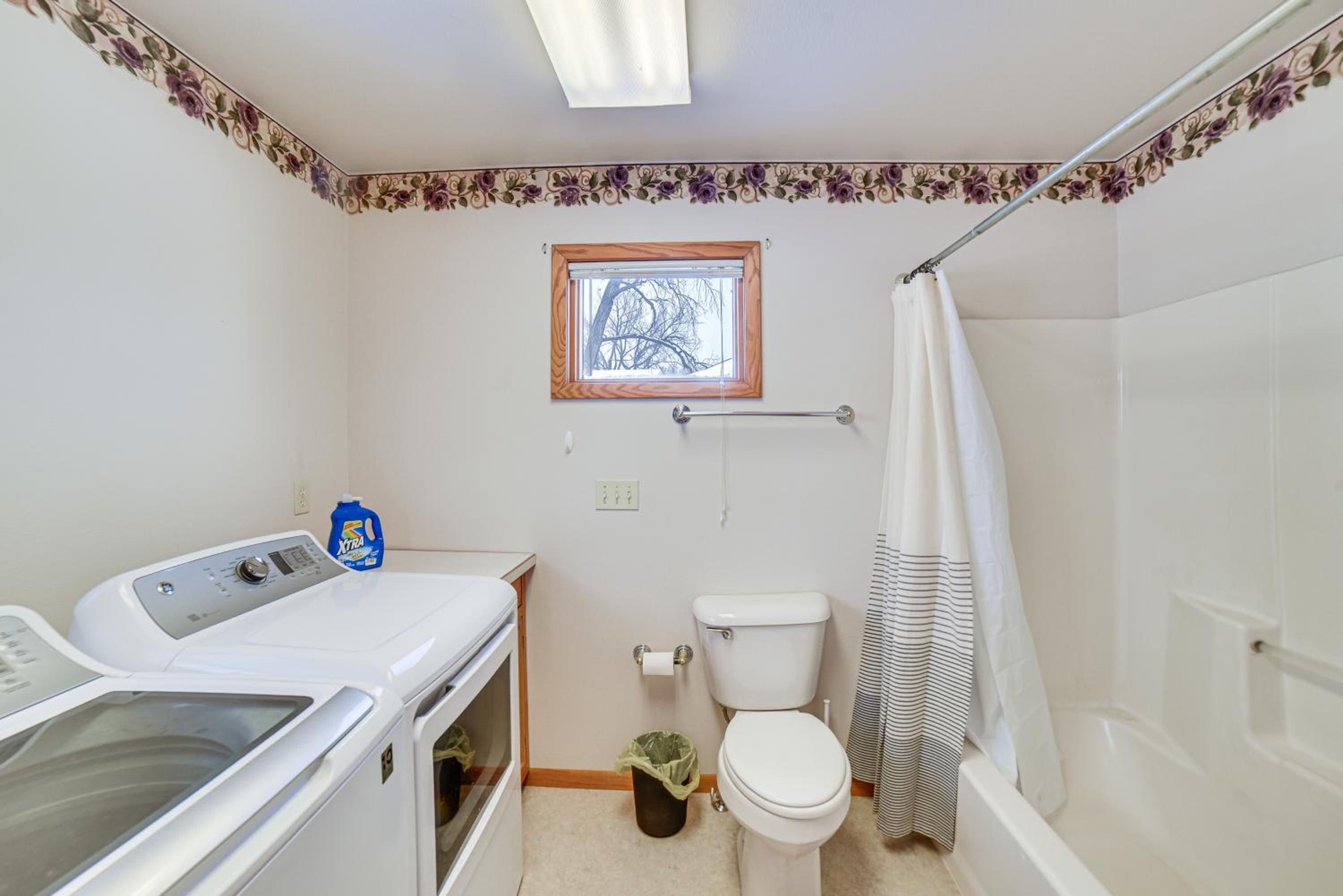 Spacious Retreat with Private Yard and Deck in Roscoe!