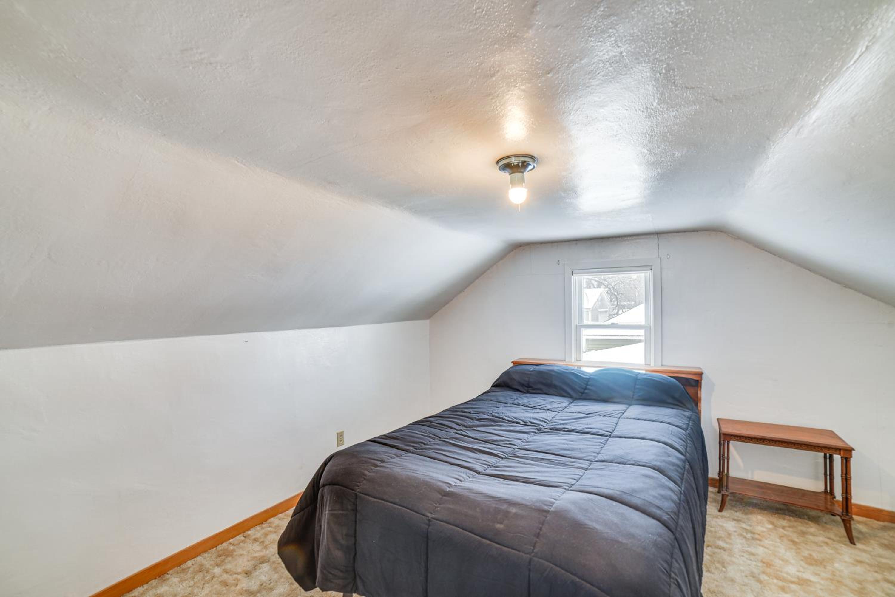 Spacious Retreat with Private Yard and Deck in Roscoe!
