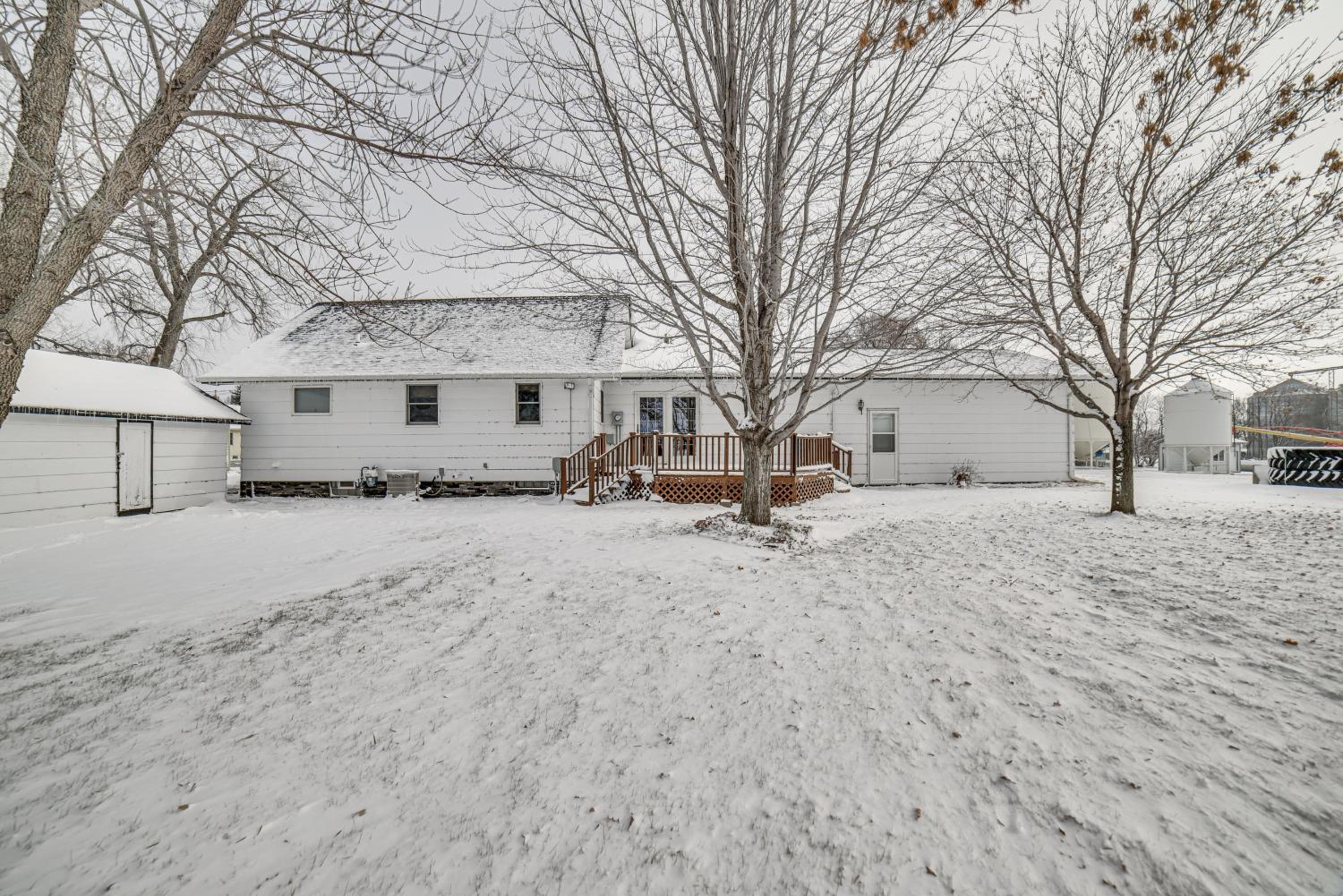 Spacious Retreat with Private Yard and Deck in Roscoe!