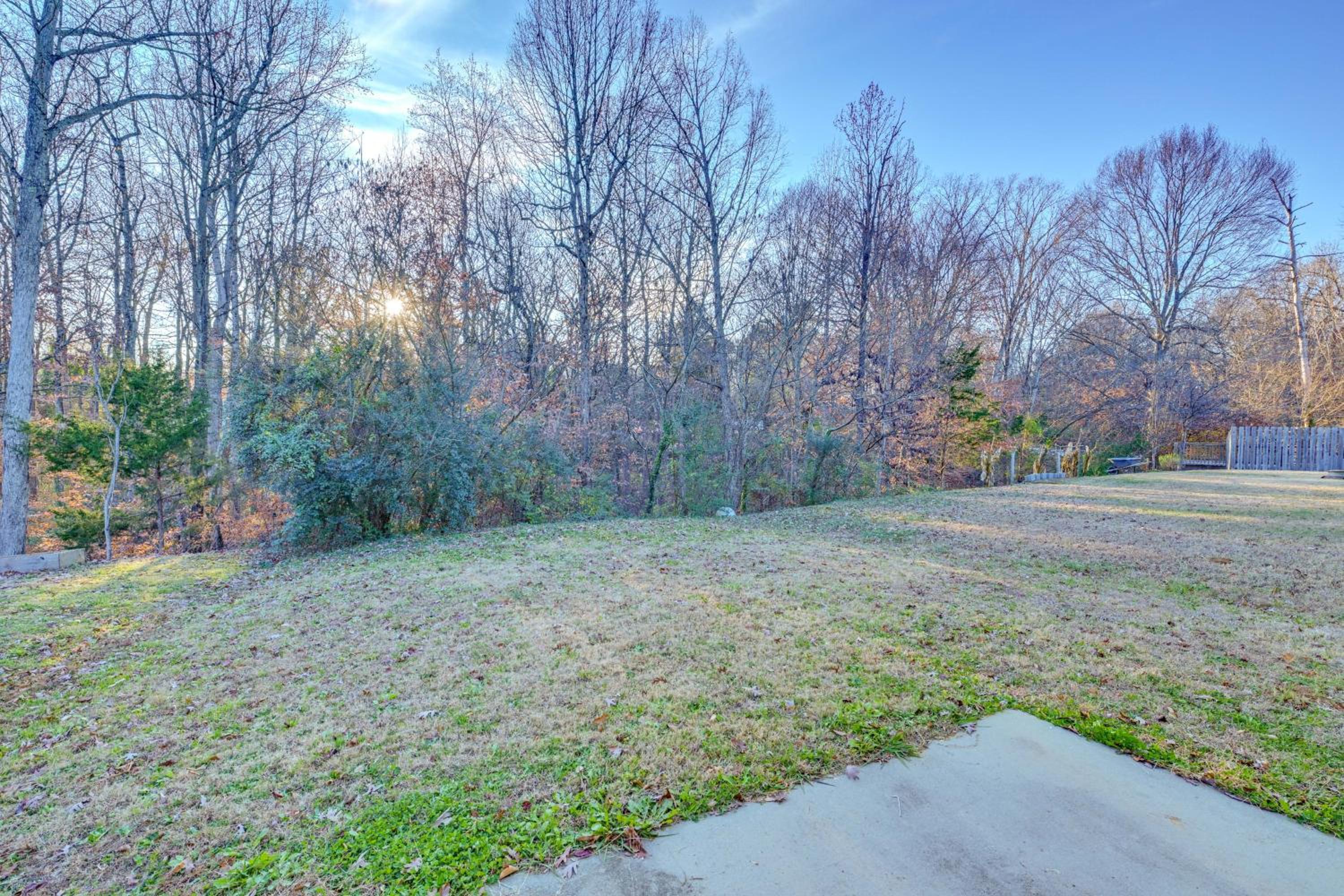 Pet-Friendly Home Just Outside Downtown Charlotte!