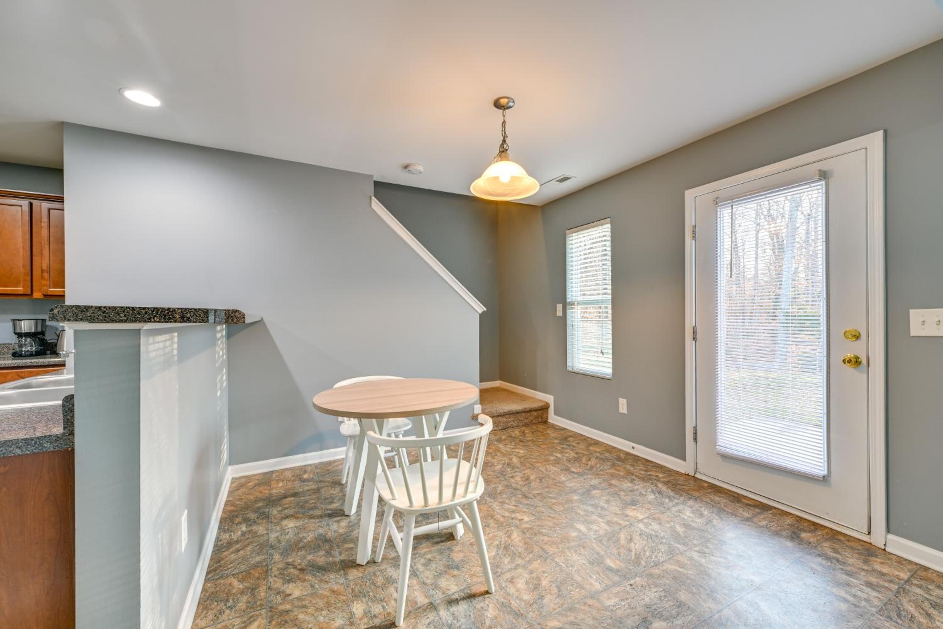 Pet-Friendly Home Just Outside Downtown Charlotte!