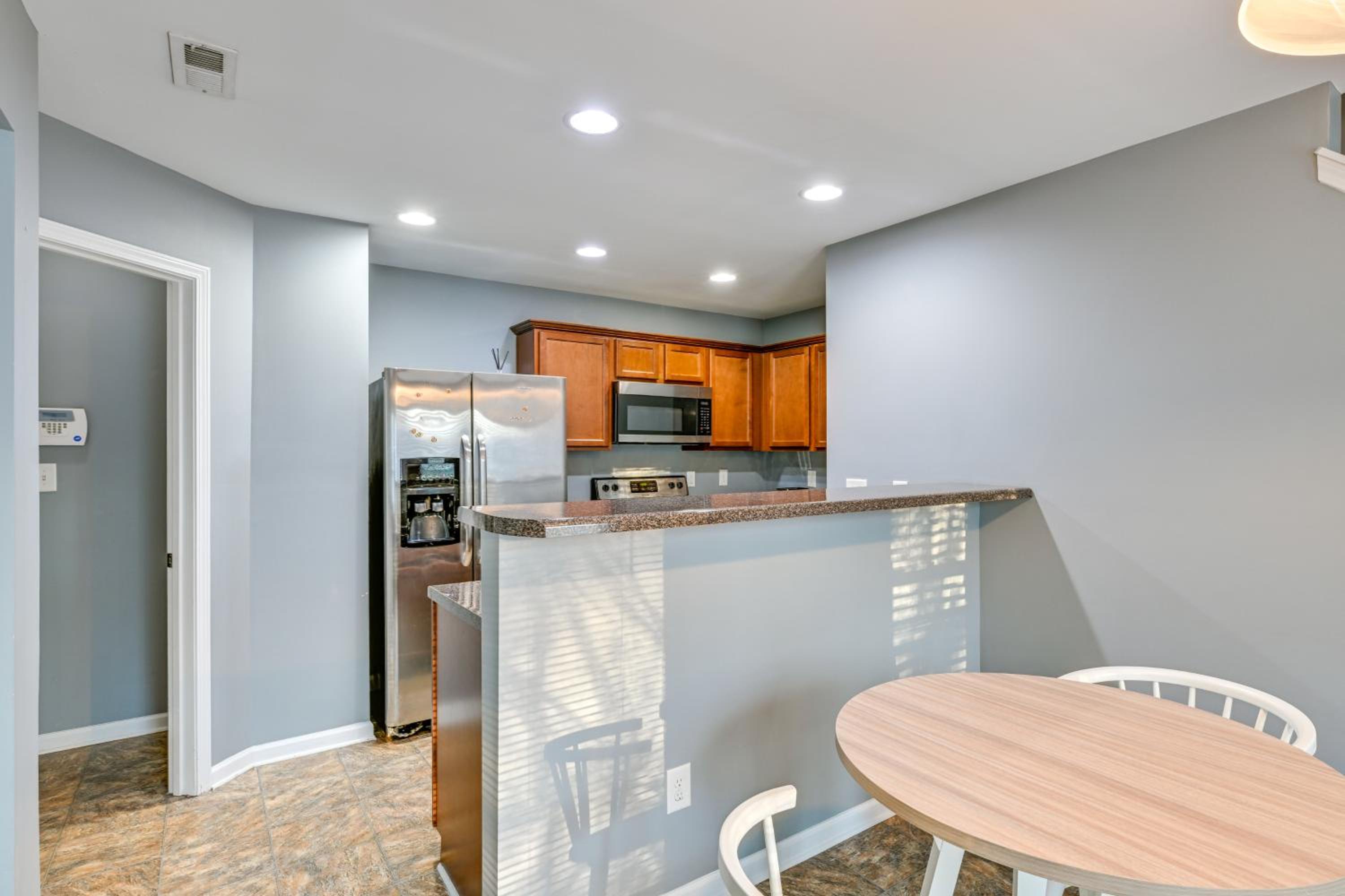 Pet-Friendly Home Just Outside Downtown Charlotte!