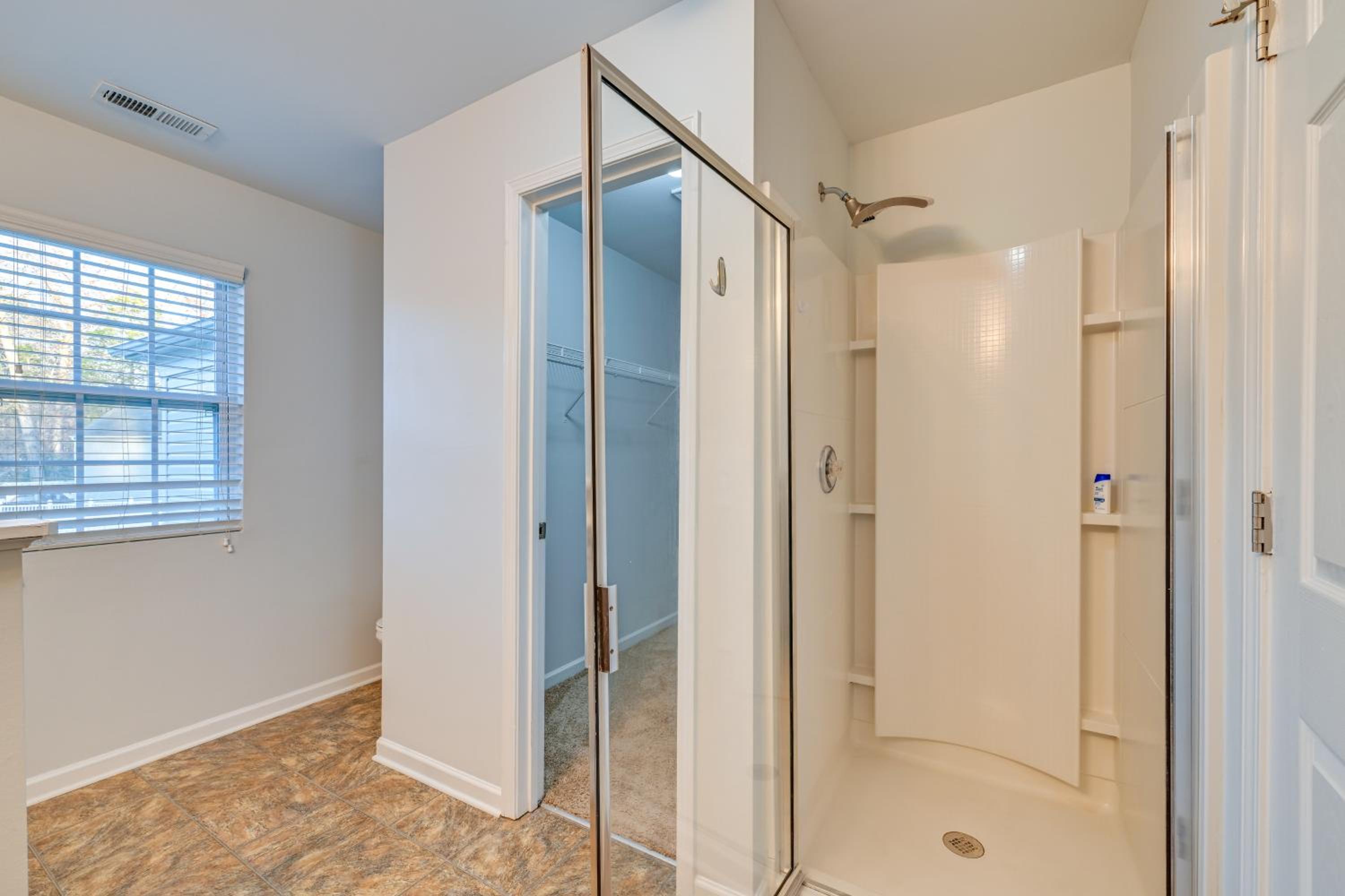 Pet-Friendly Home Just Outside Downtown Charlotte!