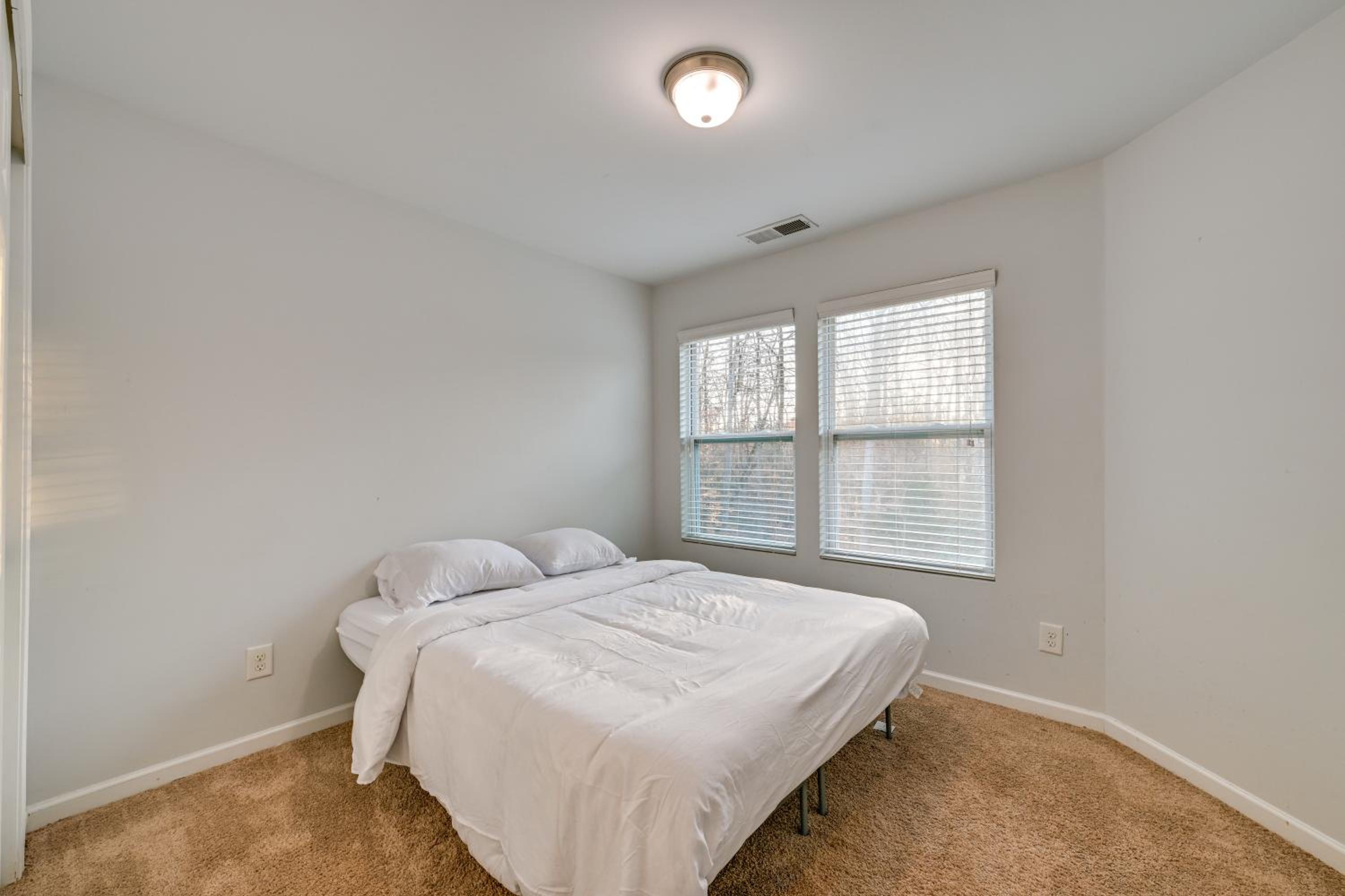 Pet-Friendly Home Just Outside Downtown Charlotte!