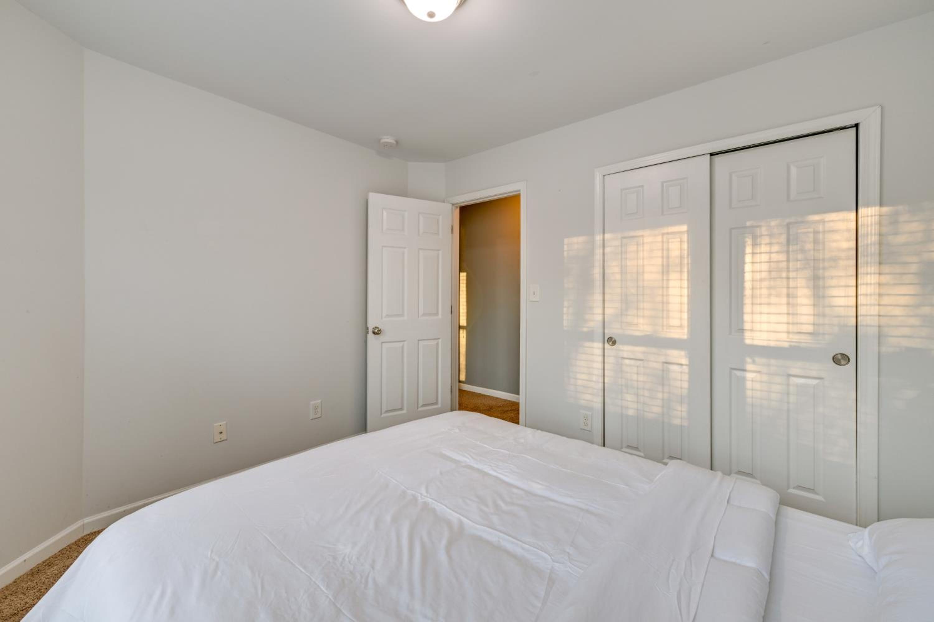 Pet-Friendly Home Just Outside Downtown Charlotte!