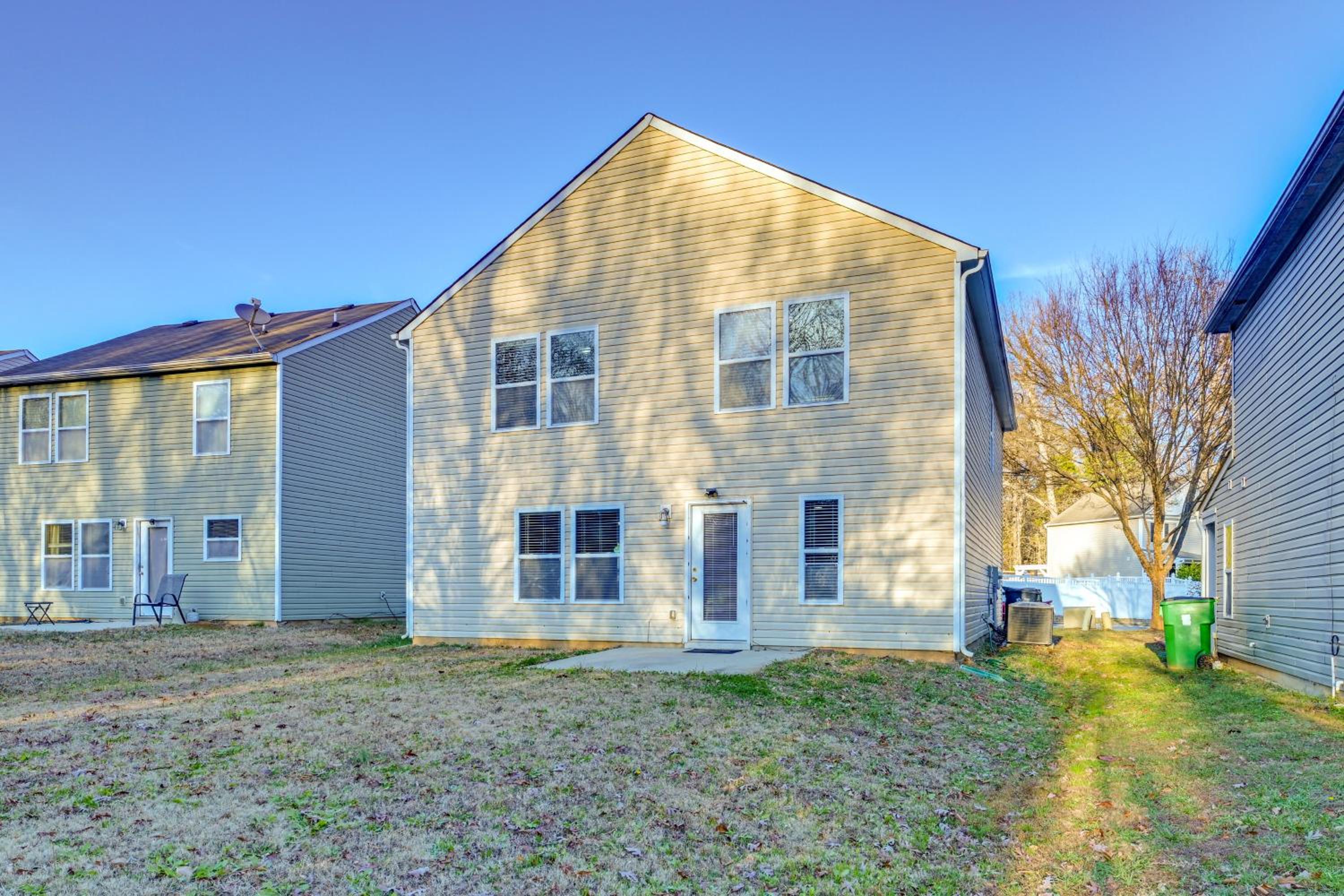 Pet-Friendly Home Just Outside Downtown Charlotte!