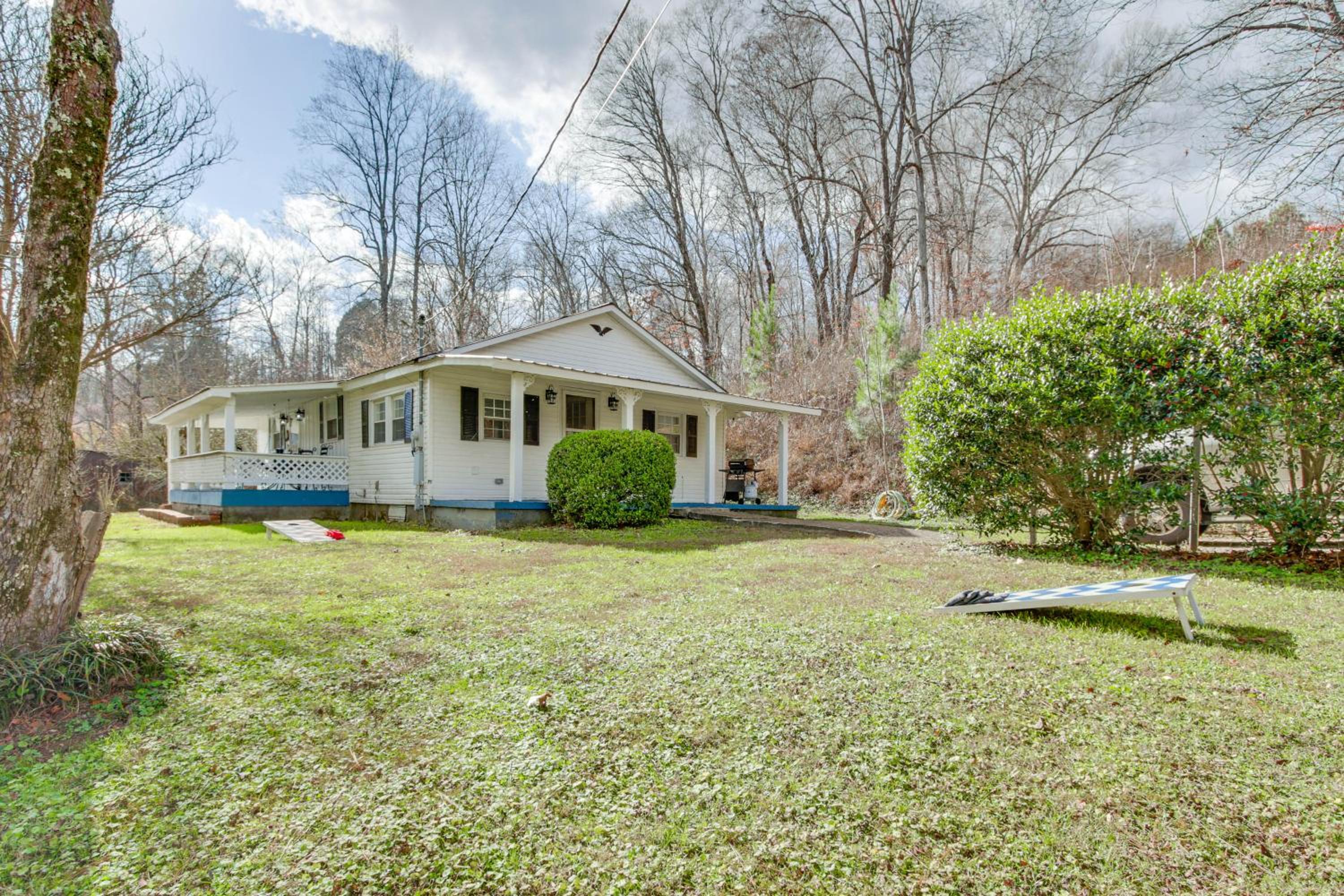 Secluded Getaway on 40 Acres in Lawrenceburg!
