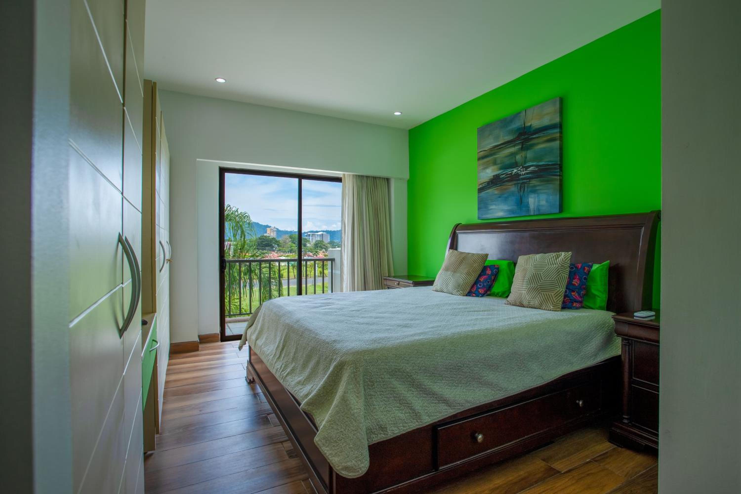 Jaco Bay 4303