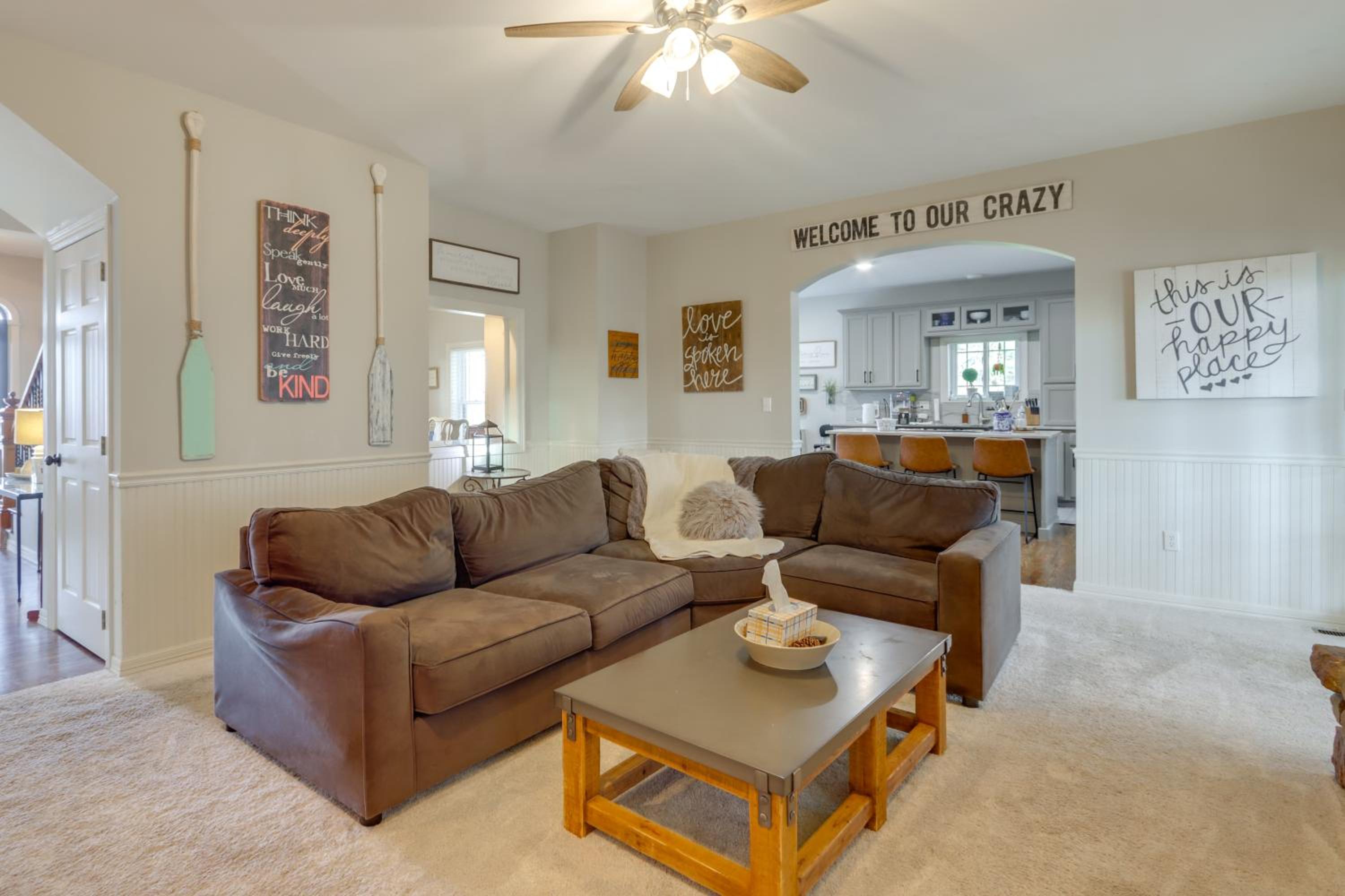 Surrounding Lake Views! Eureka Springs Home