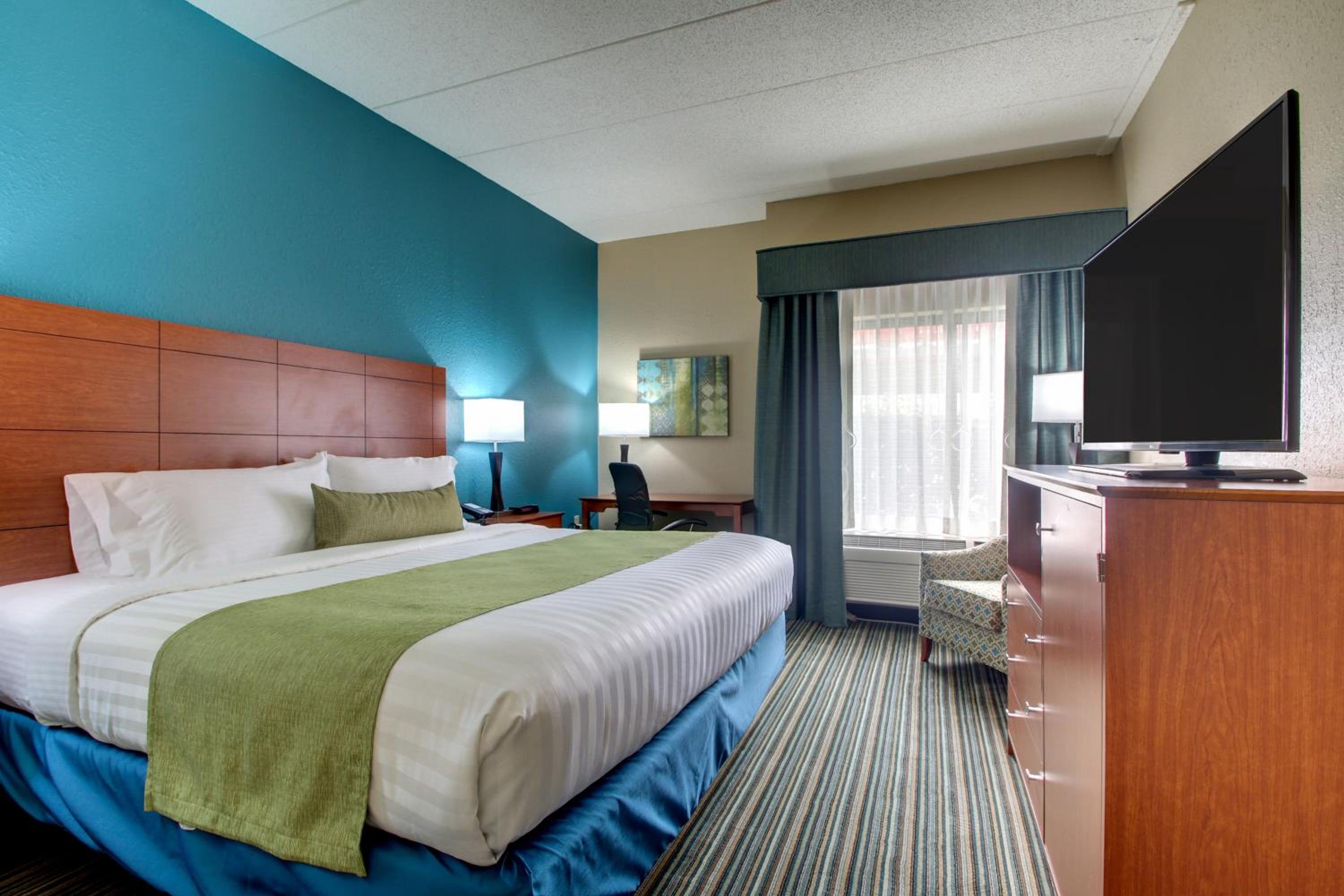 Morehead Vacations - Best Western Eagles Inn - Property Image 3