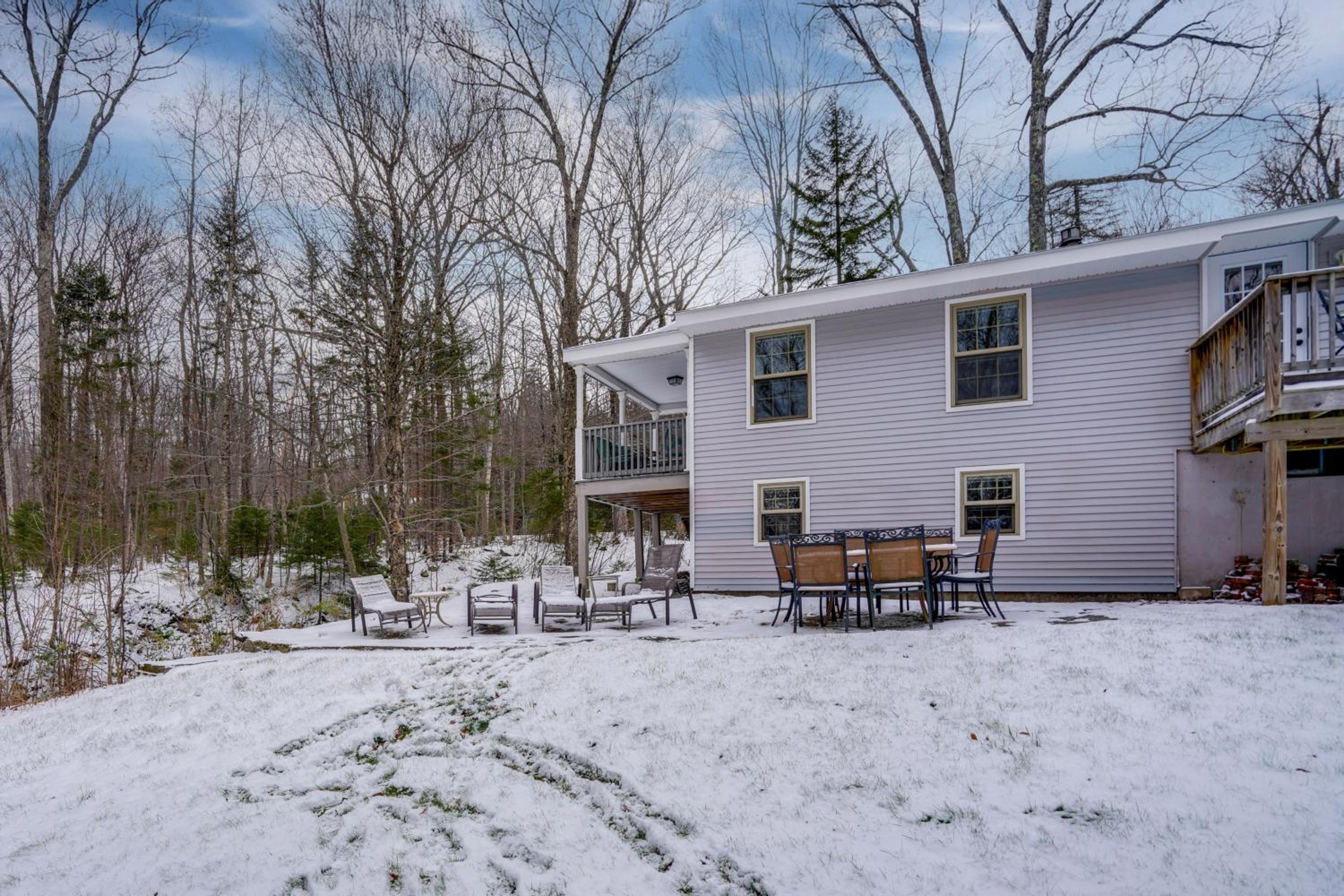 5 Mi to Mt Snow Secluded Family Home with Game Area