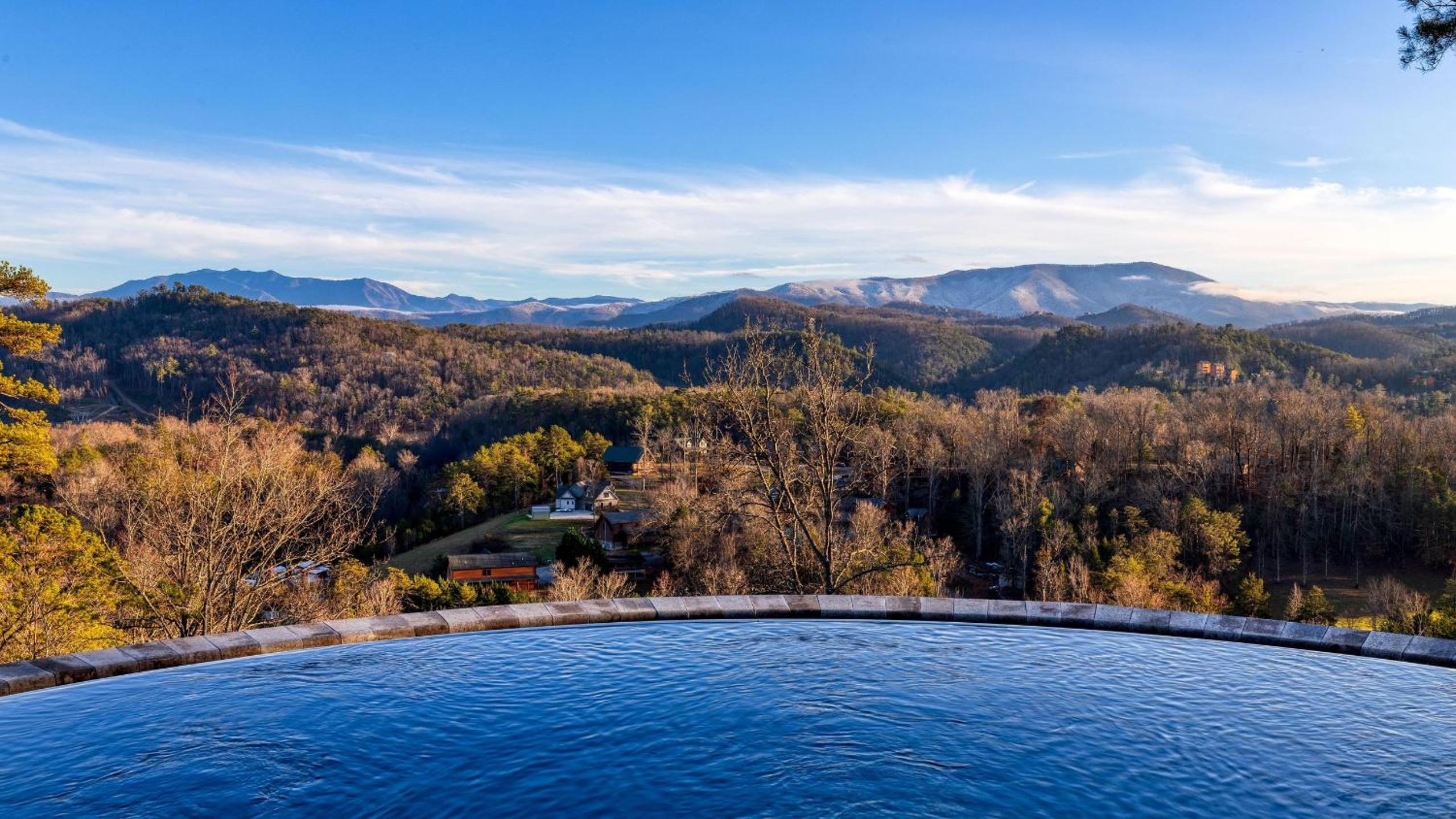 Modern Smoky Mountain Stay With Two Decks Plunge Pool Game Room Overlook Lodge by AvantStay