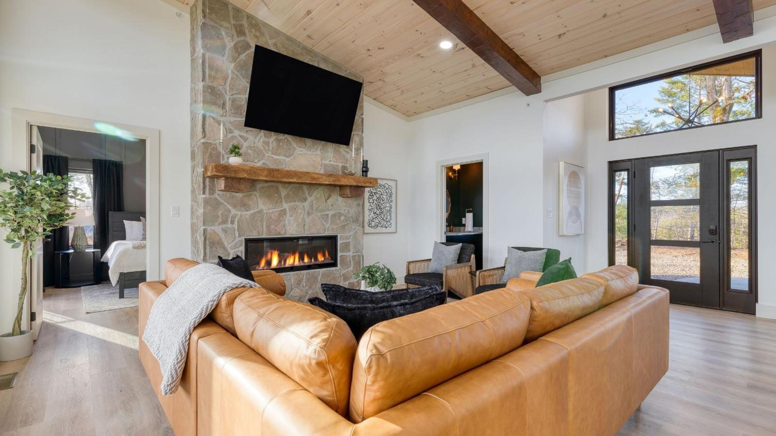 Modern Smoky Mountain Stay With Two Decks Plunge Pool Game Room Overlook Lodge by AvantStay