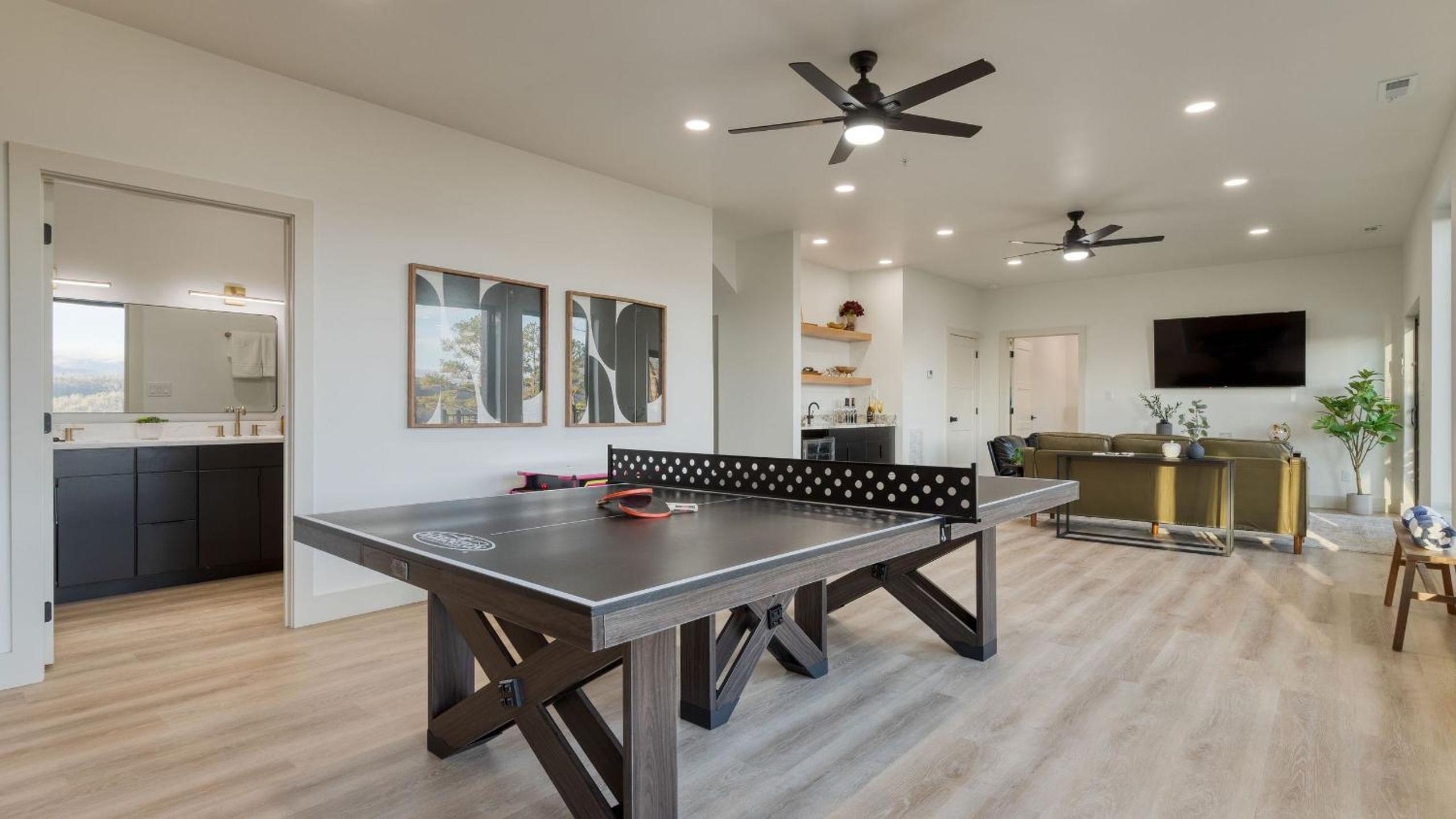 Modern Smoky Mountain Stay With Two Decks Plunge Pool Game Room Overlook Lodge by AvantStay