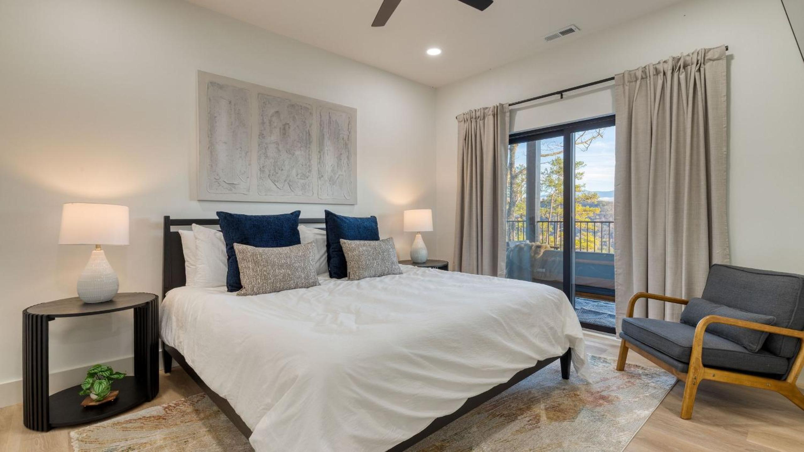 Modern Smoky Mountain Stay With Two Decks Plunge Pool Game Room Overlook Lodge by AvantStay