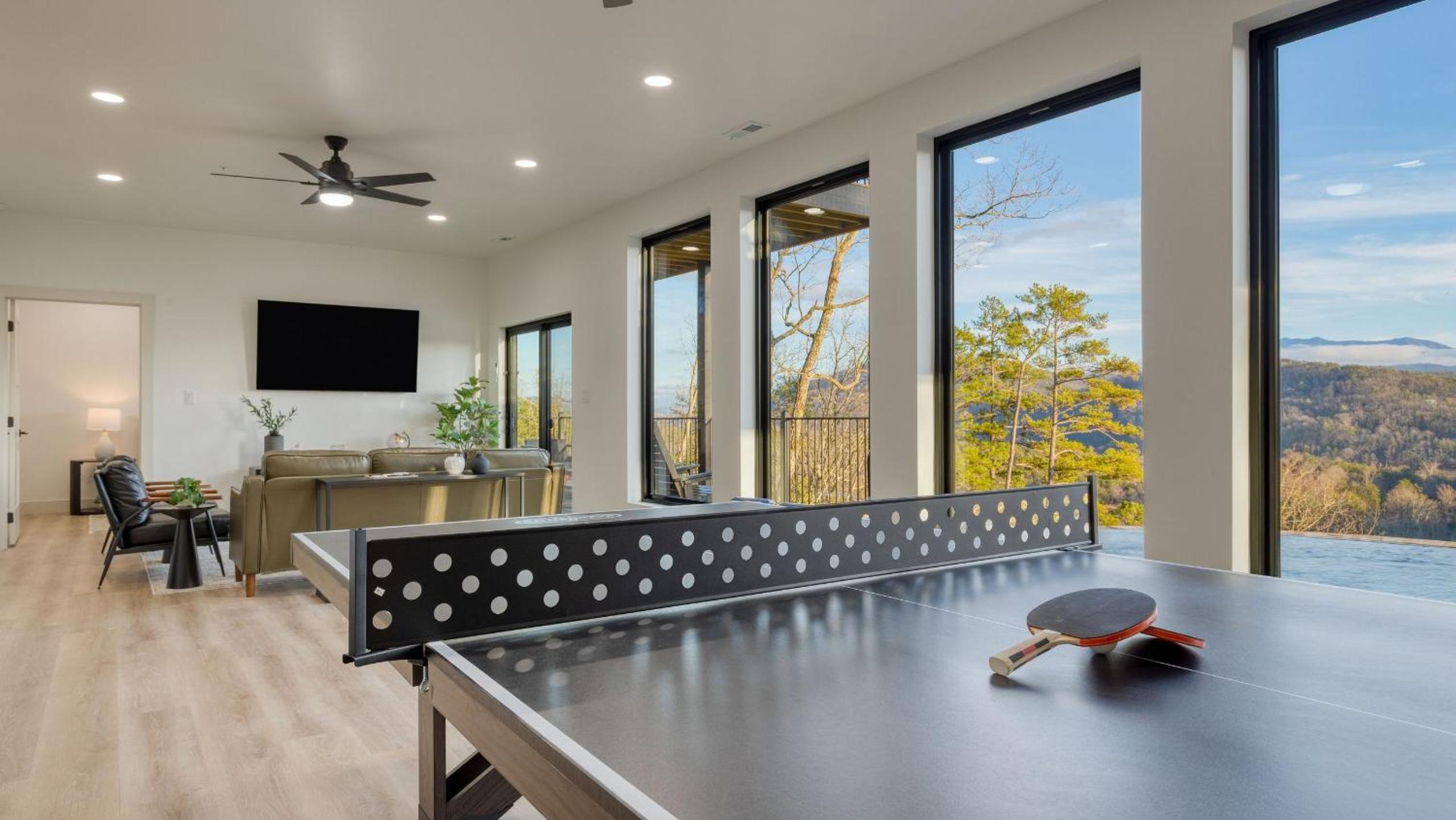 Modern Smoky Mountain Stay With Two Decks Plunge Pool Game Room Overlook Lodge by AvantStay
