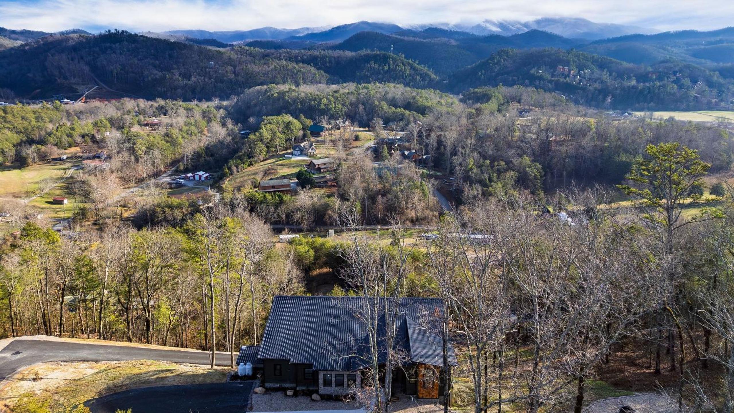 Modern Smoky Mountain Stay With Two Decks Plunge Pool Game Room Overlook Lodge by AvantStay