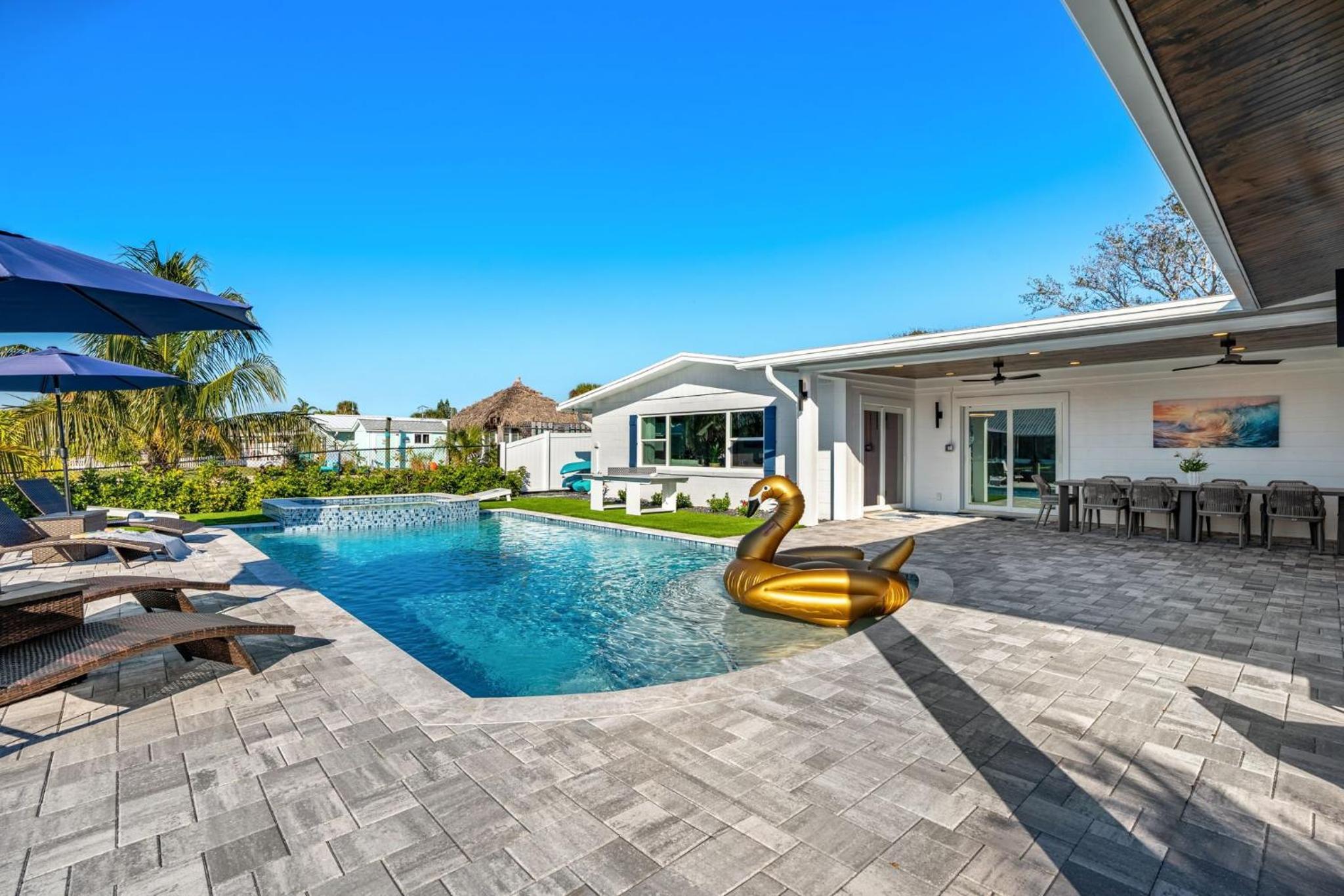 126 Deleon Rd