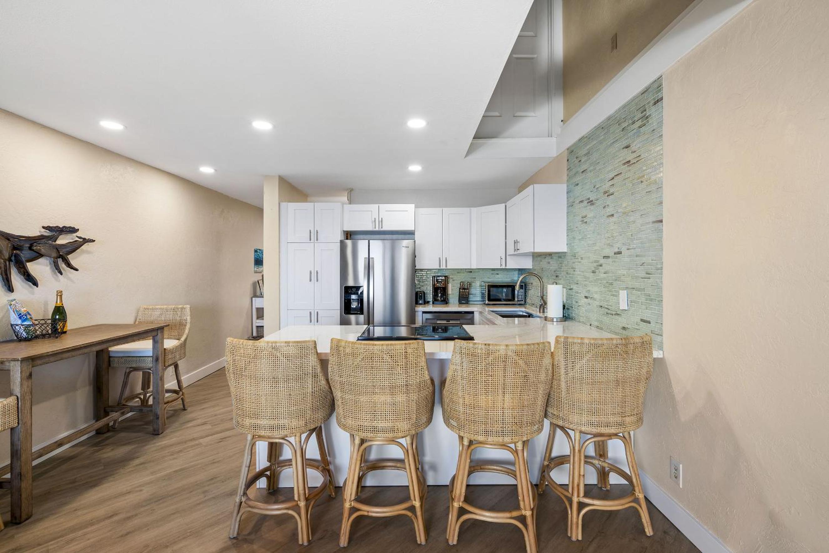 Shores of Maui 215 - Dramatic Ocean Views, Steps to the Beach, Renovated, AC!