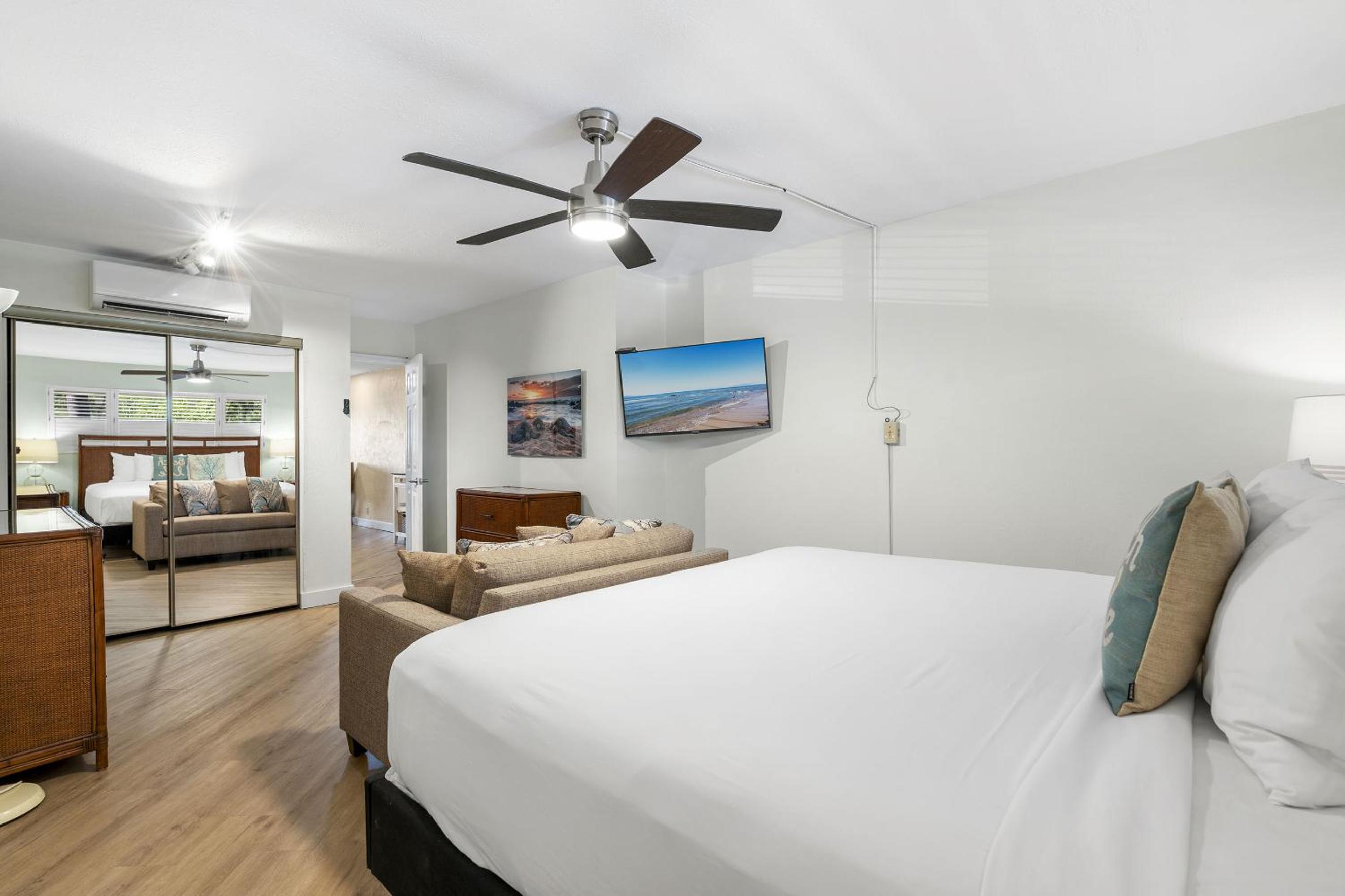 Shores of Maui 215 - Dramatic Ocean Views, Steps to the Beach, Renovated, AC!