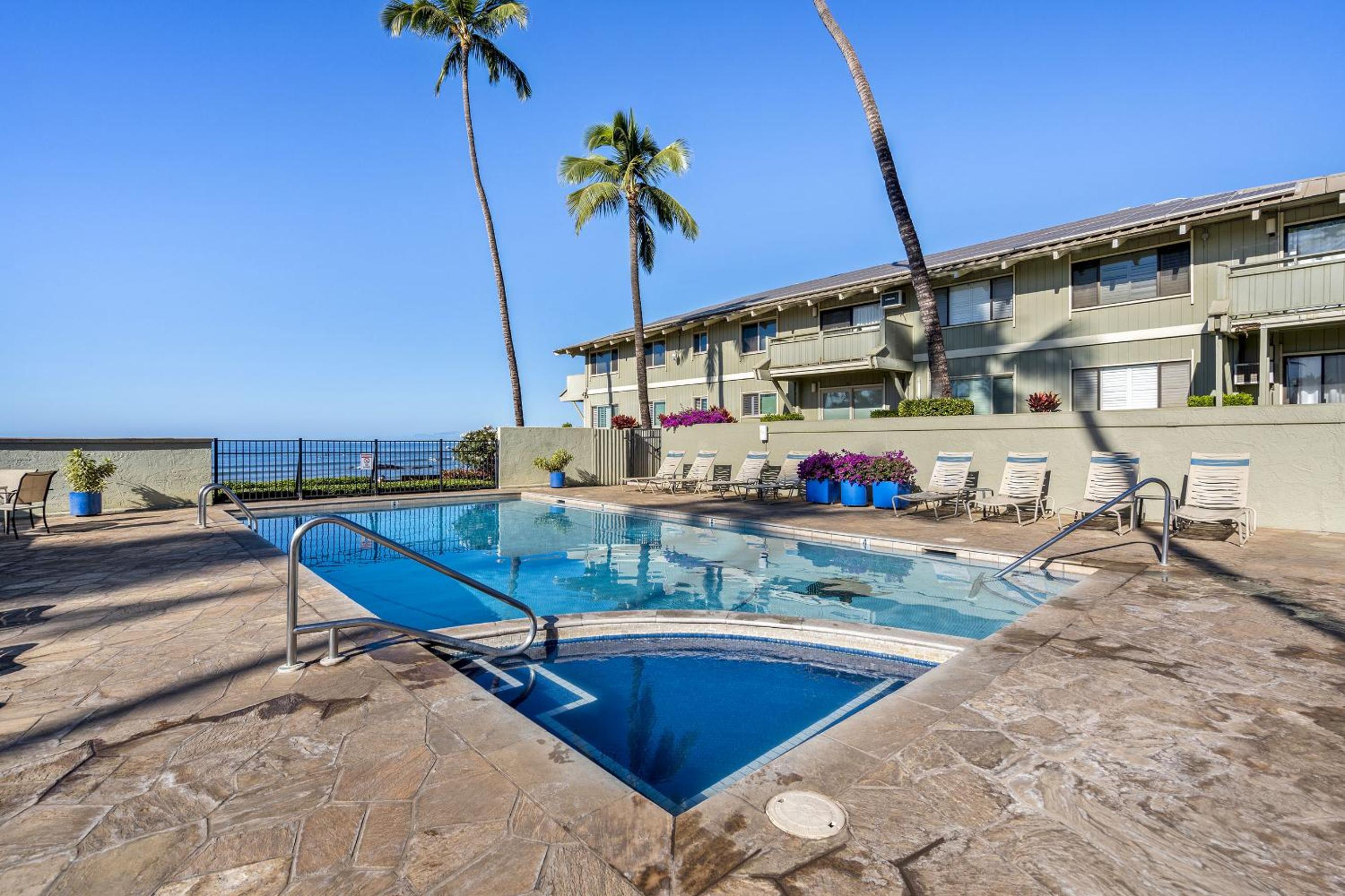 Shores of Maui 215 - Dramatic Ocean Views, Steps to the Beach, Renovated, AC!