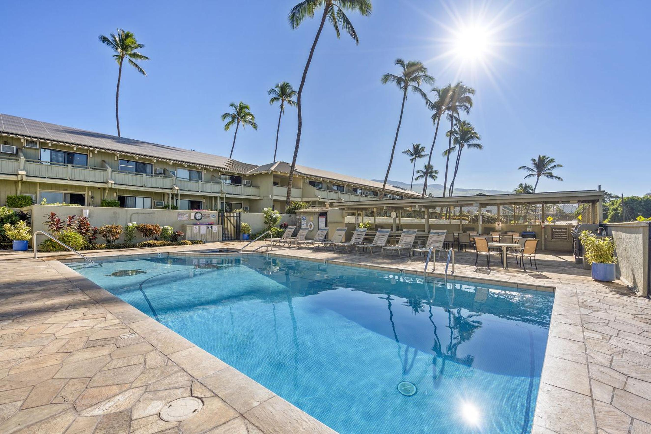 Shores of Maui 215 - Dramatic Ocean Views, Steps to the Beach, Renovated, AC!