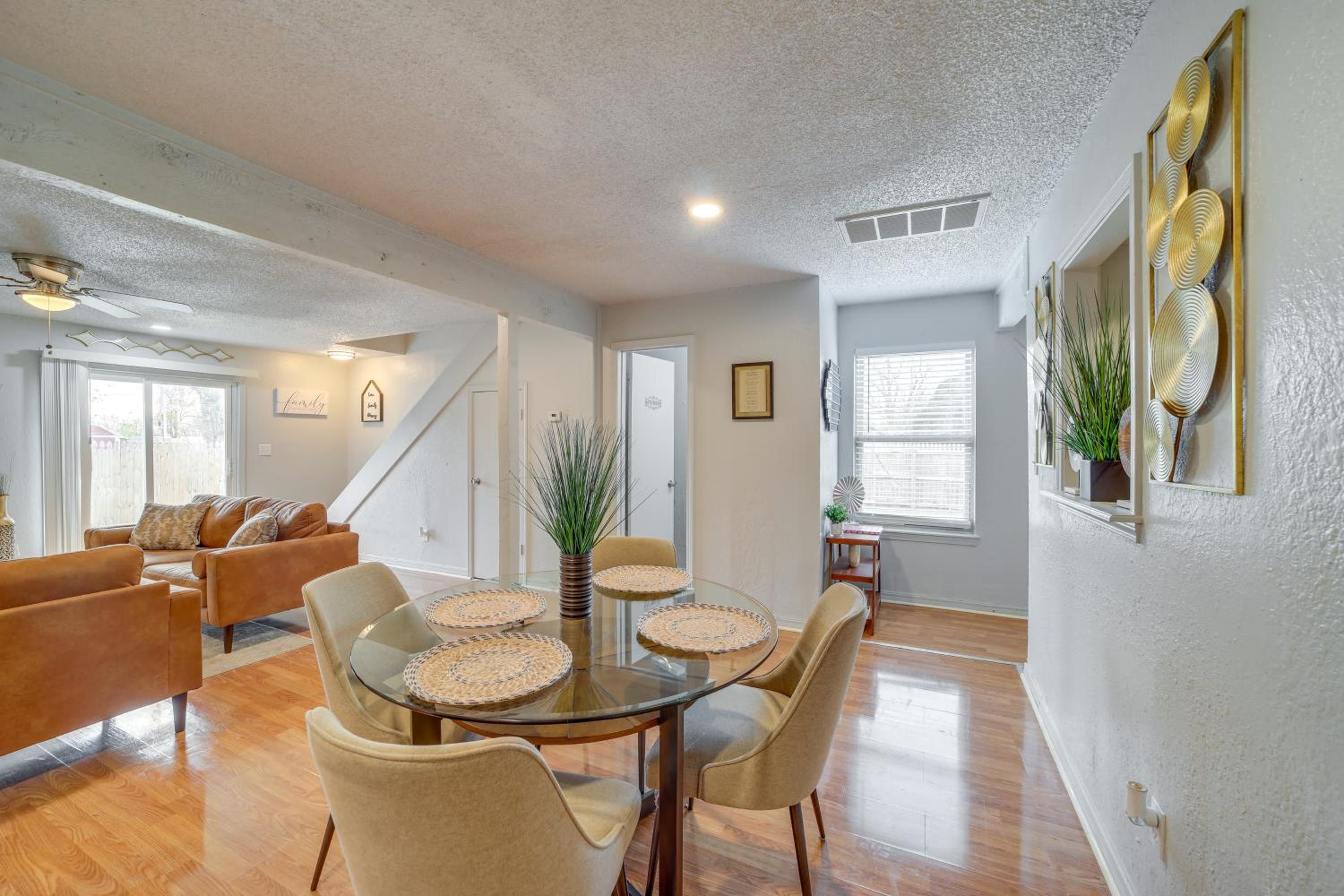5 Mi to Route 66 Fun! Tulsa Towhome with Game Room